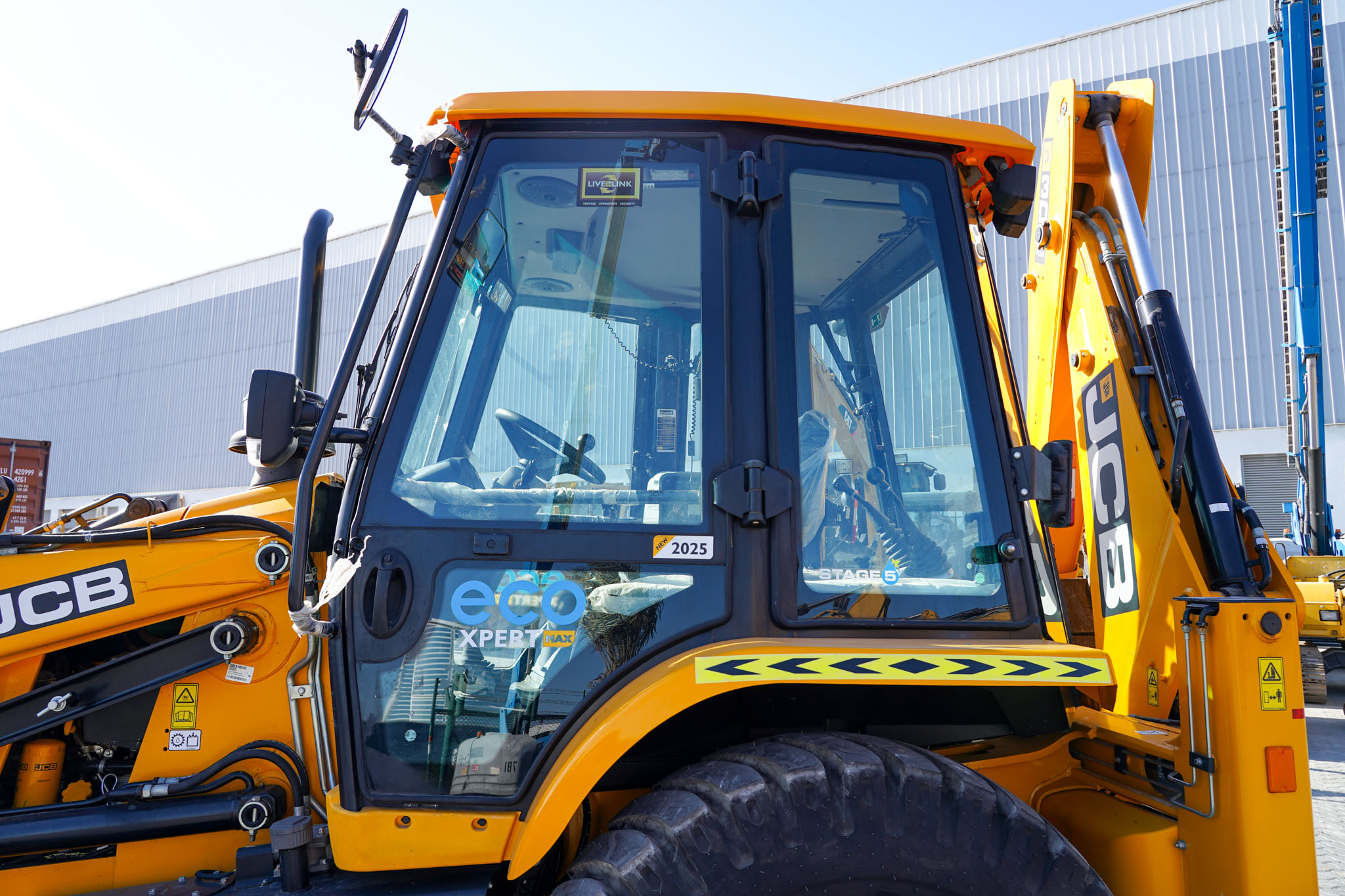 2025 JCB 3DX Plus 4X2 Backhoe Loader (Unused) - Image 26