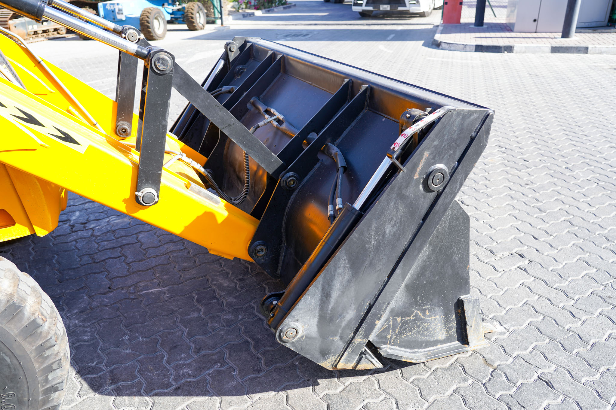 2025 JCB 3DX Plus 4X2 Backhoe Loader (Unused) - Image 9