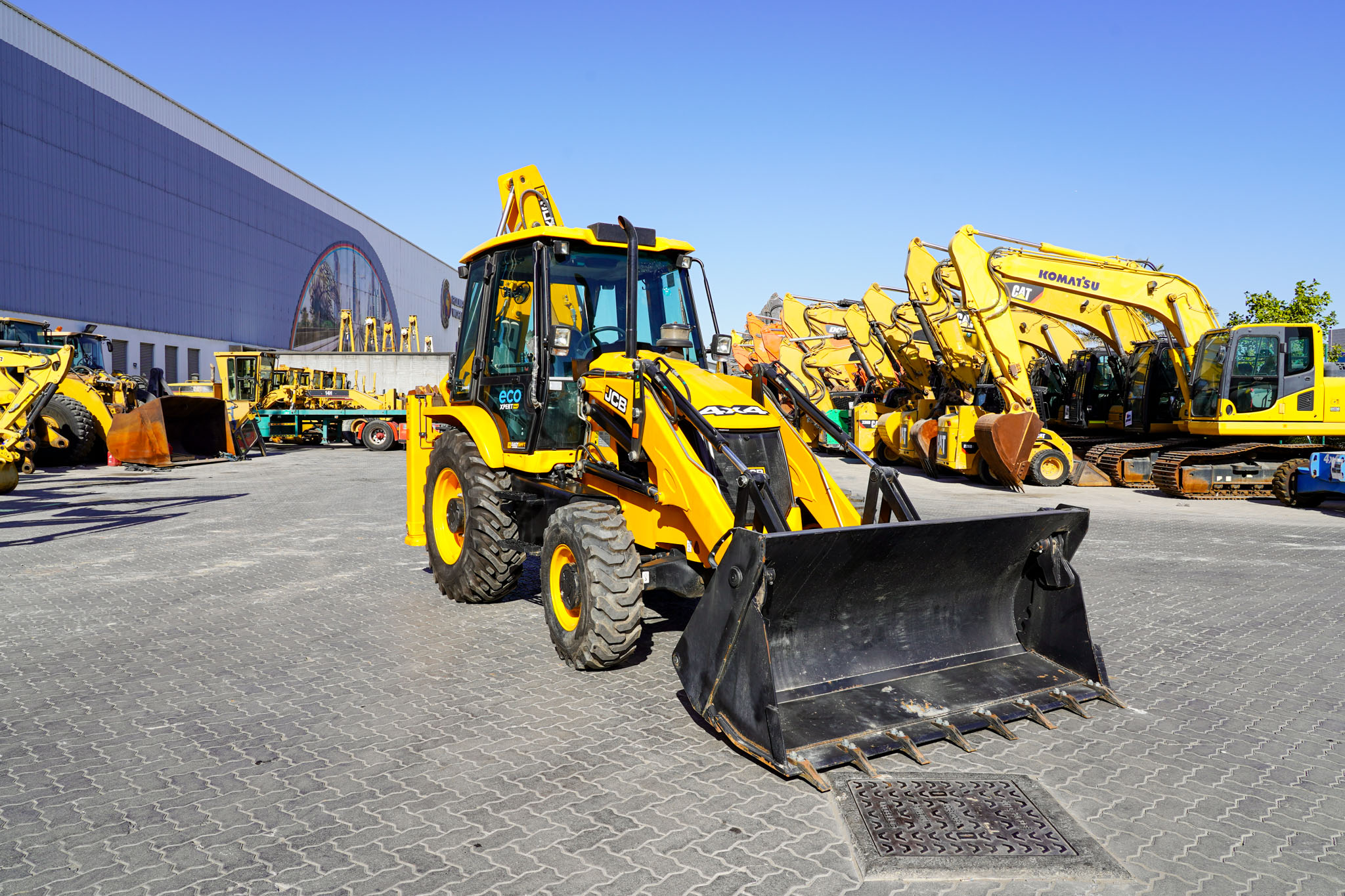 2025 JCB 3DX Super 4X4 Backhoe Loader - Image 3