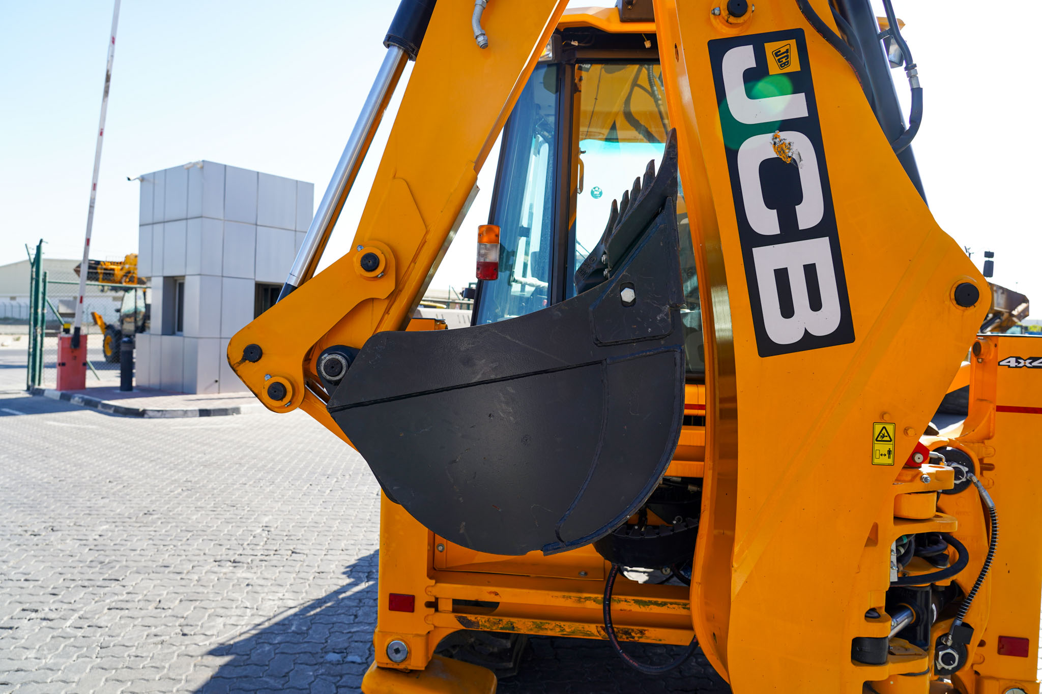 2025 JCB 3DX Super 4X4 Backhoe Loader - Image 11
