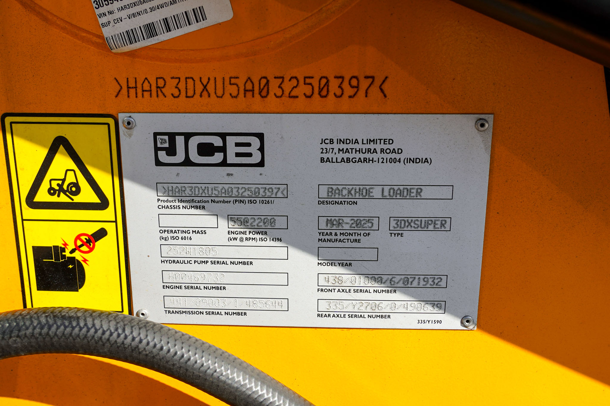 2025 JCB 3DX Super 4X4 Backhoe Loader - Image 32
