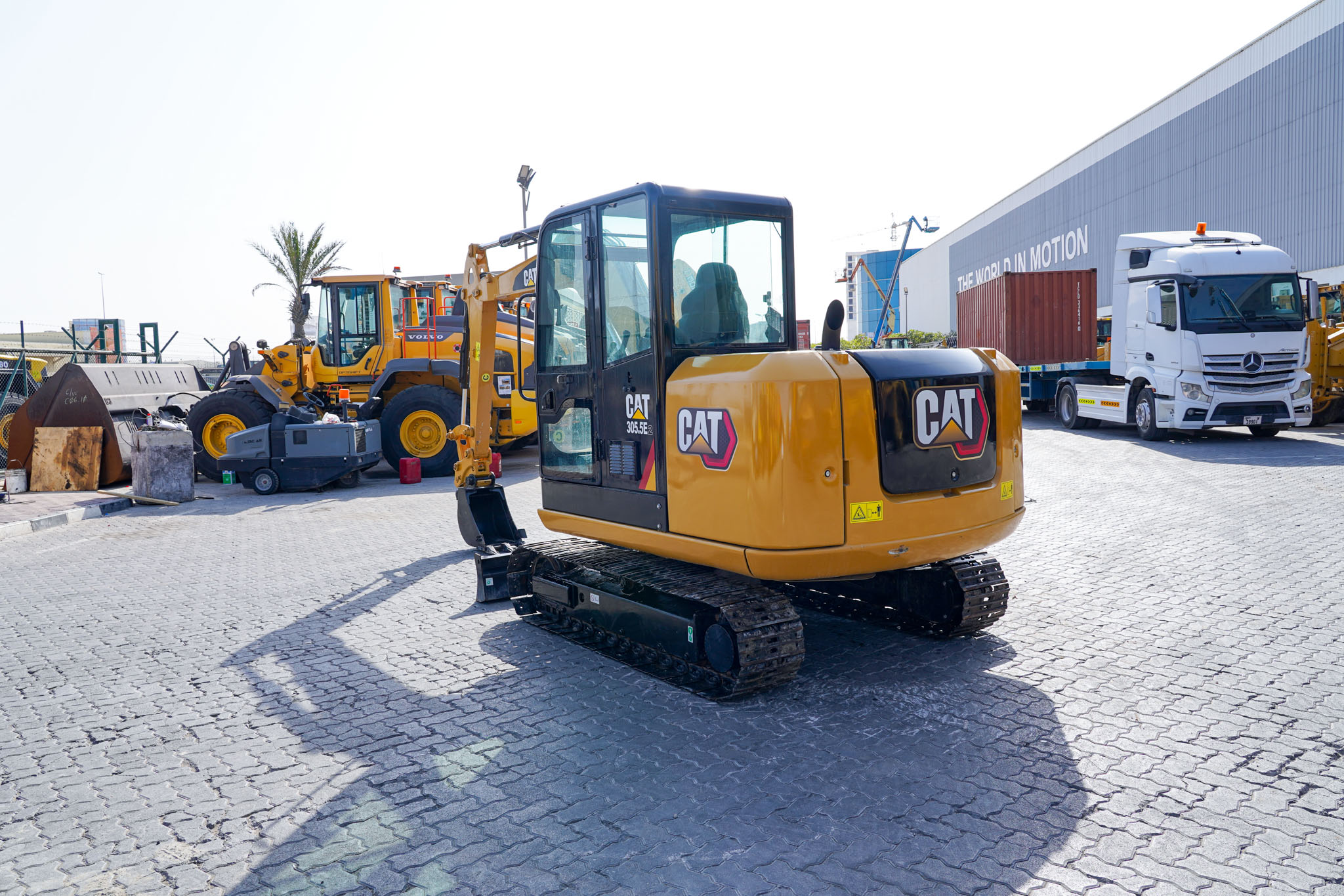 2021 CAT 305.5 E2 Mini Tracked Excavator - Image 6