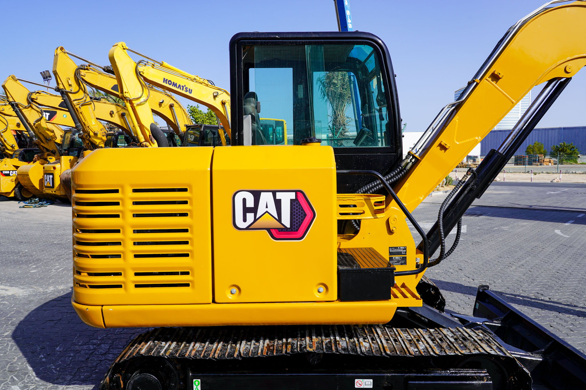 2021 CAT 305.5 E2 Mini Tracked Excavator - Image 19