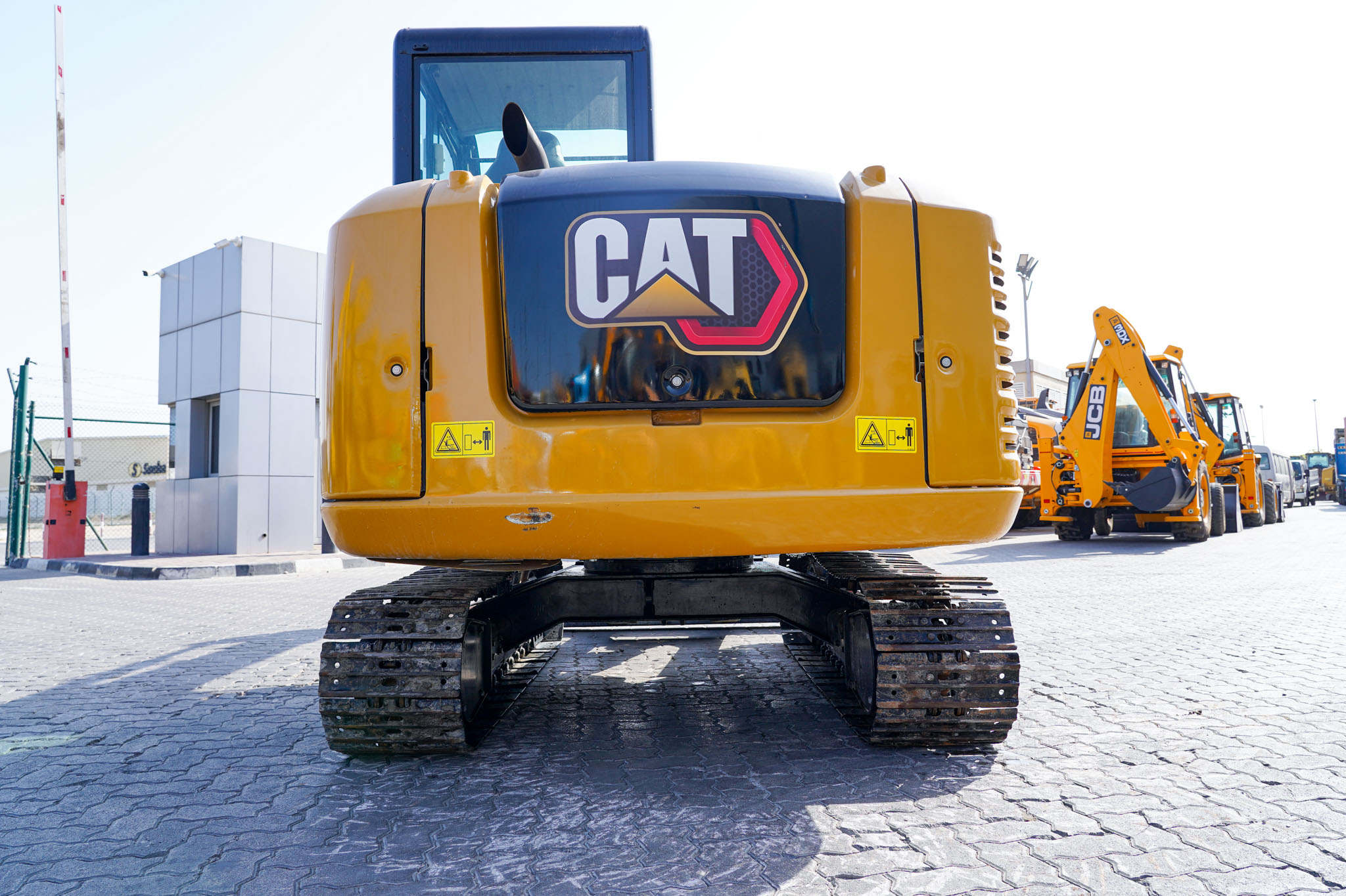 2021 CAT 305.5 E2 Mini Tracked Excavator - Image 13