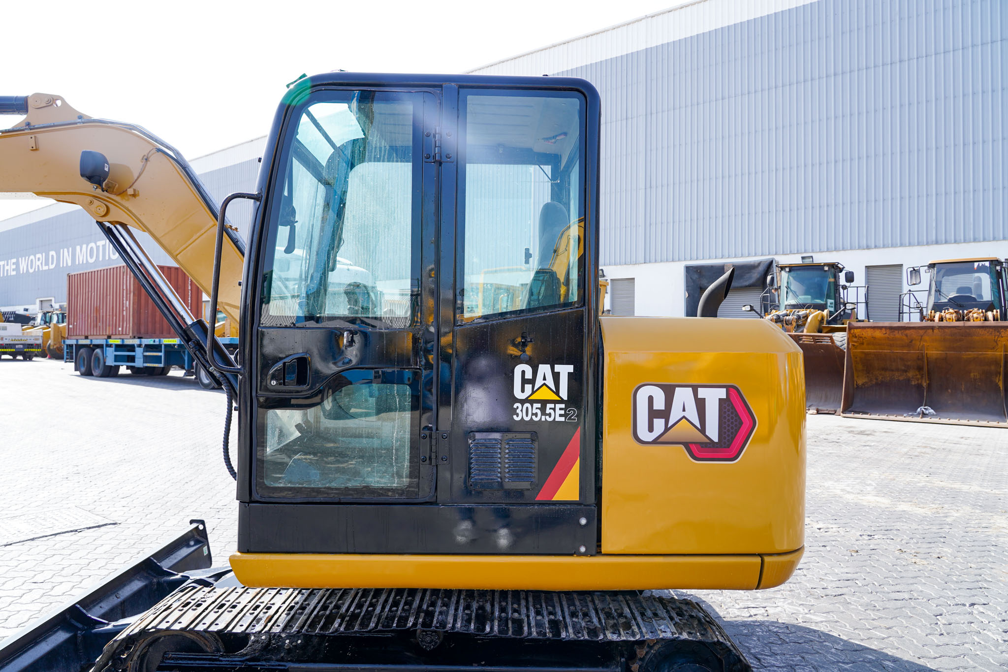 2021 CAT 305.5 E2 Mini Tracked Excavator - Image 21
