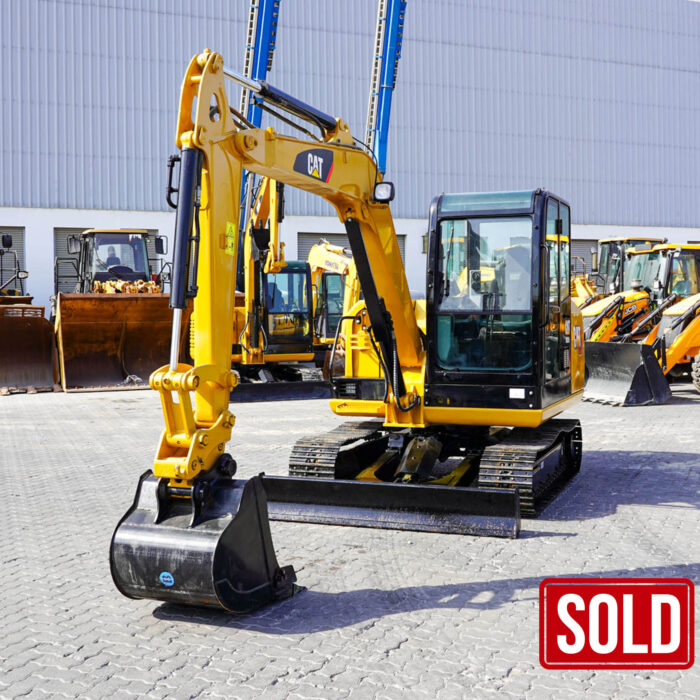 2021 CAT 305.5 E2 Mini Tracked Excavator