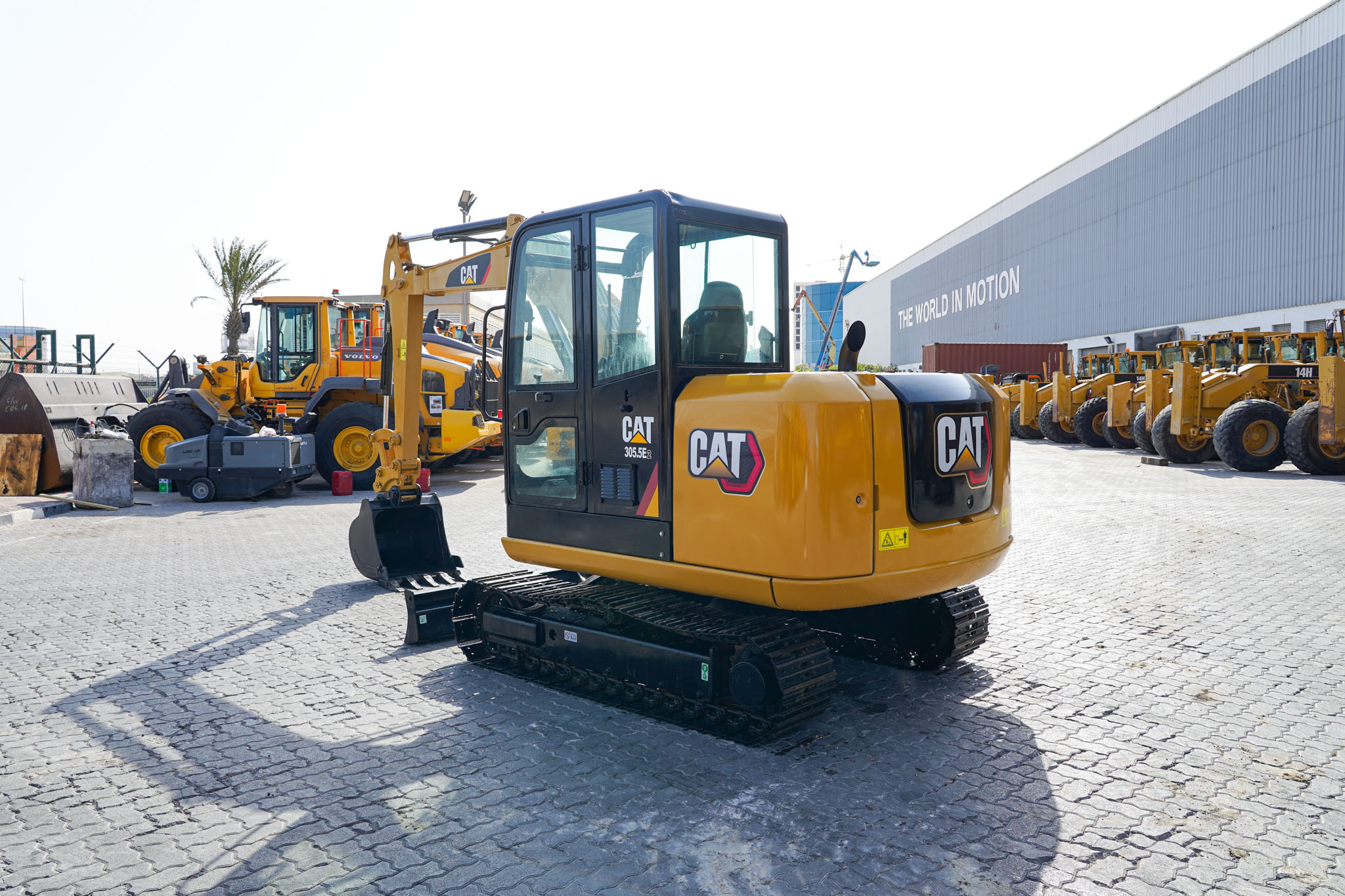 2021 CAT 305.5 E2 Mini Tracked Excavator - Image 7