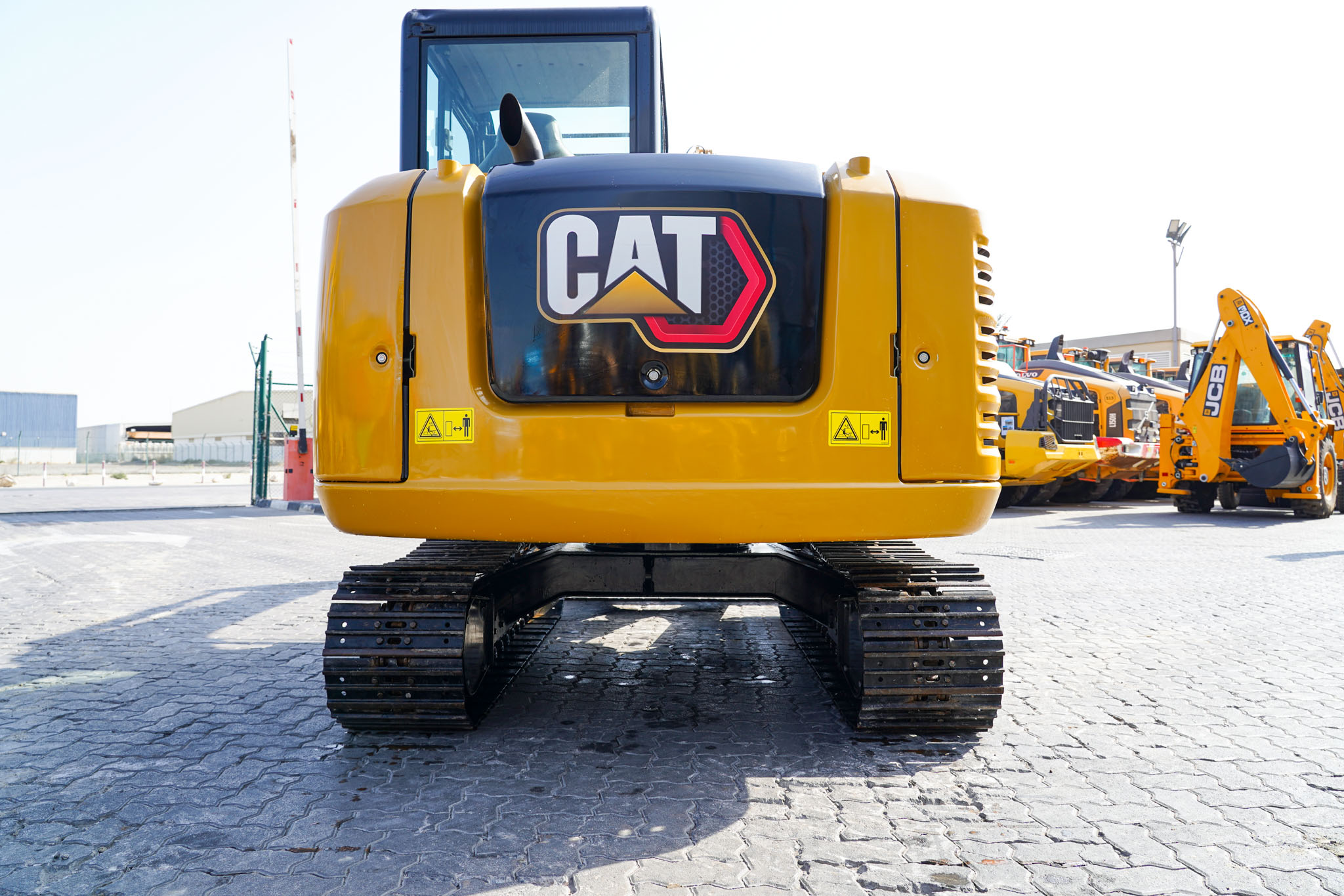 2021 CAT 305.5 E2 Mini Tracked Excavator - Image 13