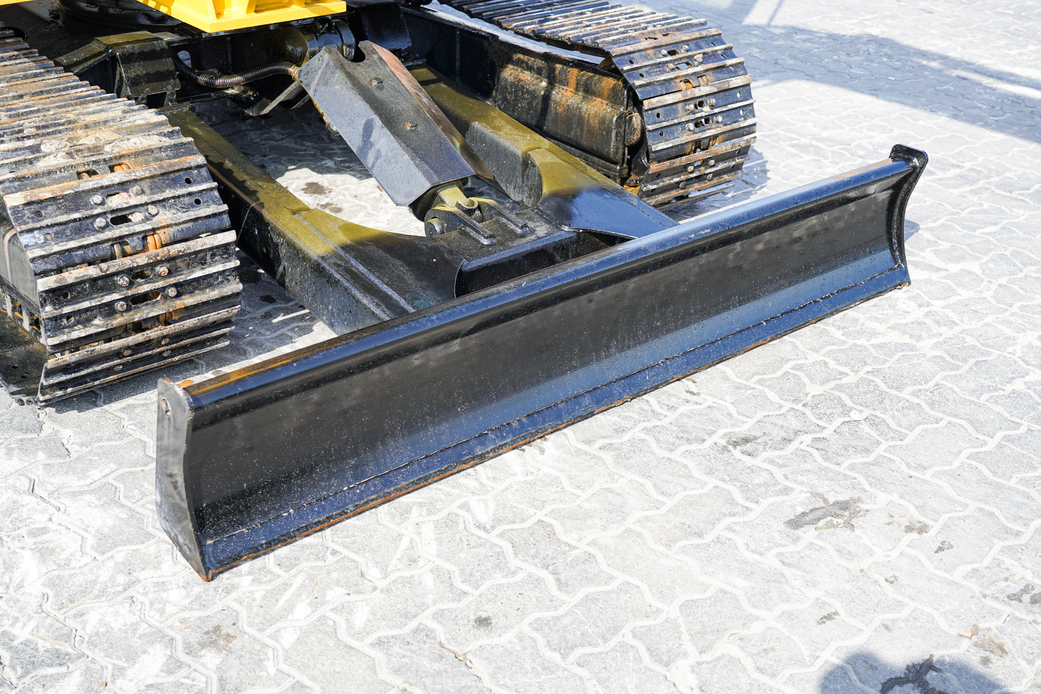 2021 CAT 305.5 E2 Mini Tracked Excavator - Image 12