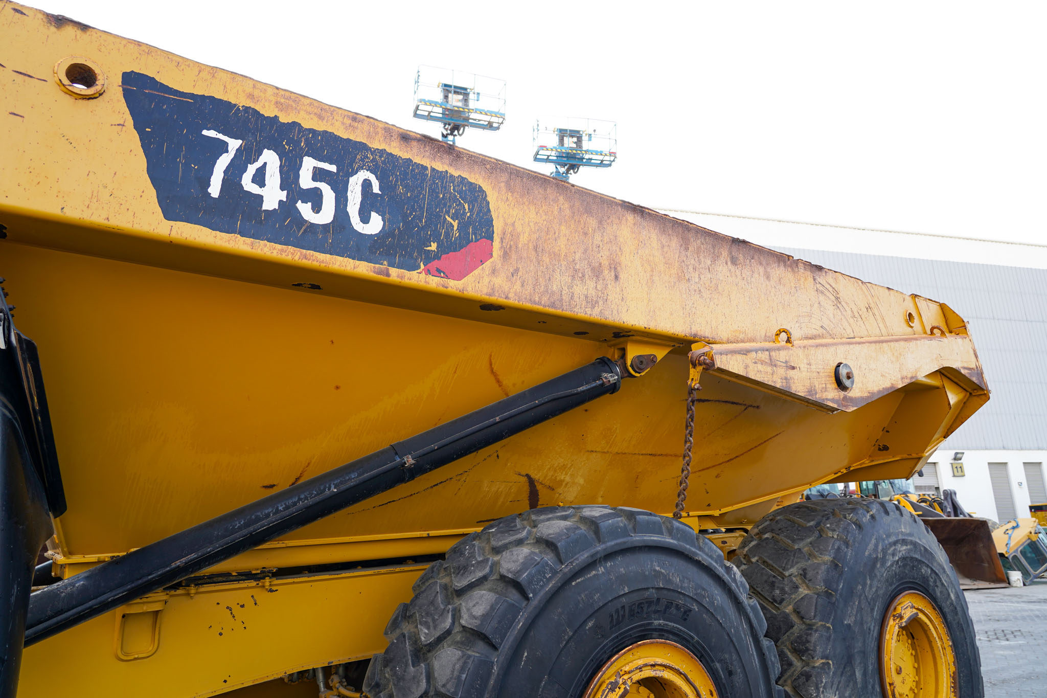 2015 CAT 745C Articulated Dump Truck - Image 13