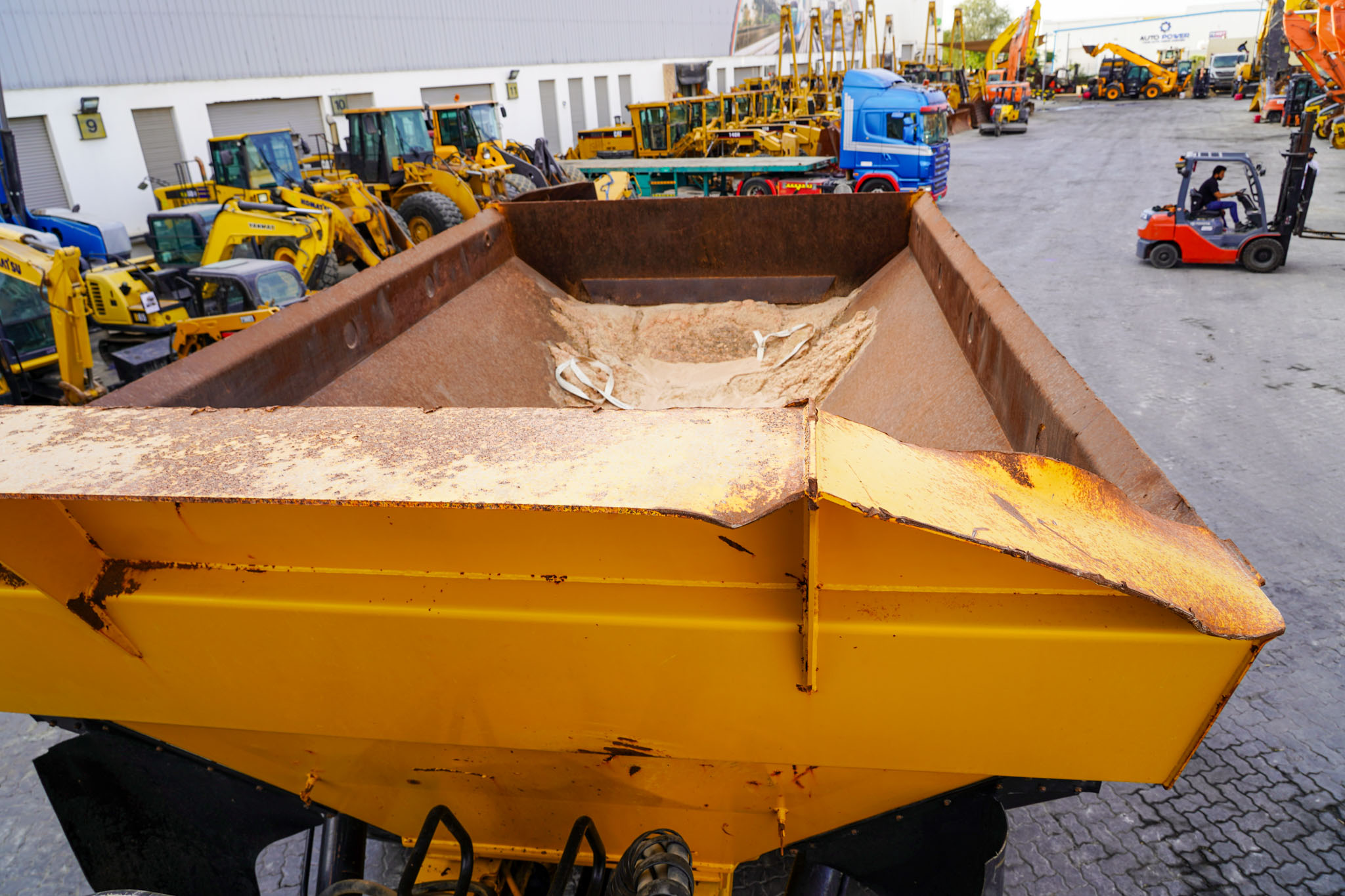 2015 CAT 745C Articulated Dump Truck - Image 23