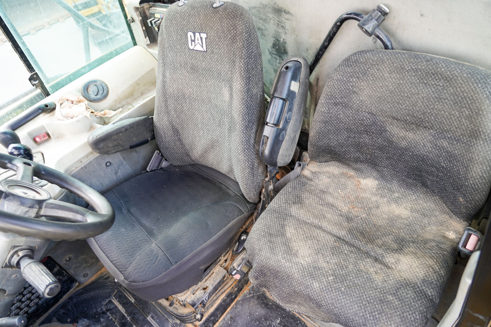 2015 CAT 745C Articulated Dump Truck - Image 33