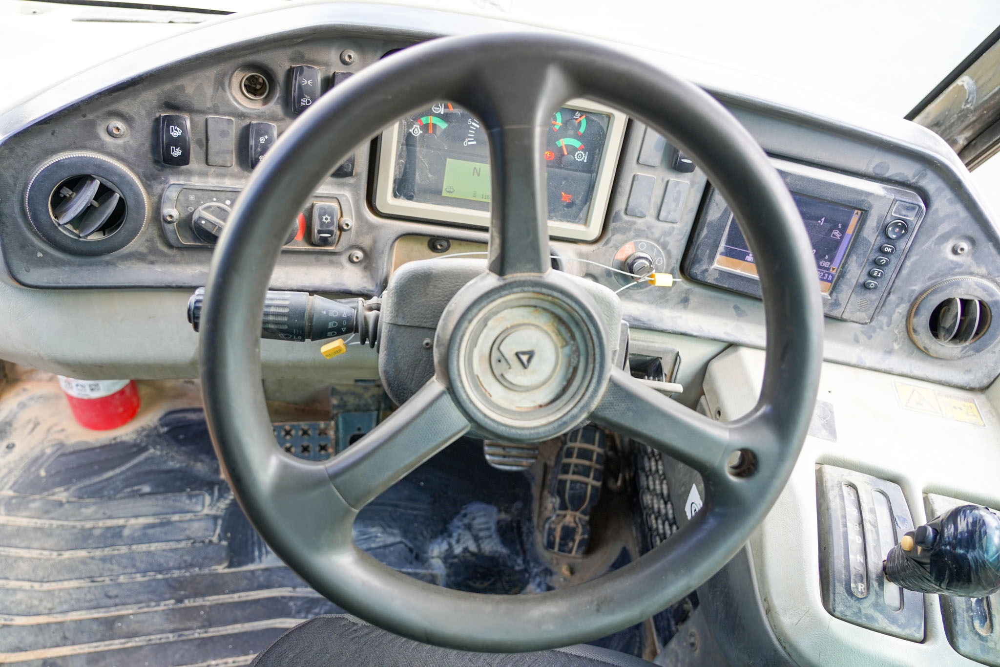 2015 CAT 745C Articulated Dump Truck - Image 34