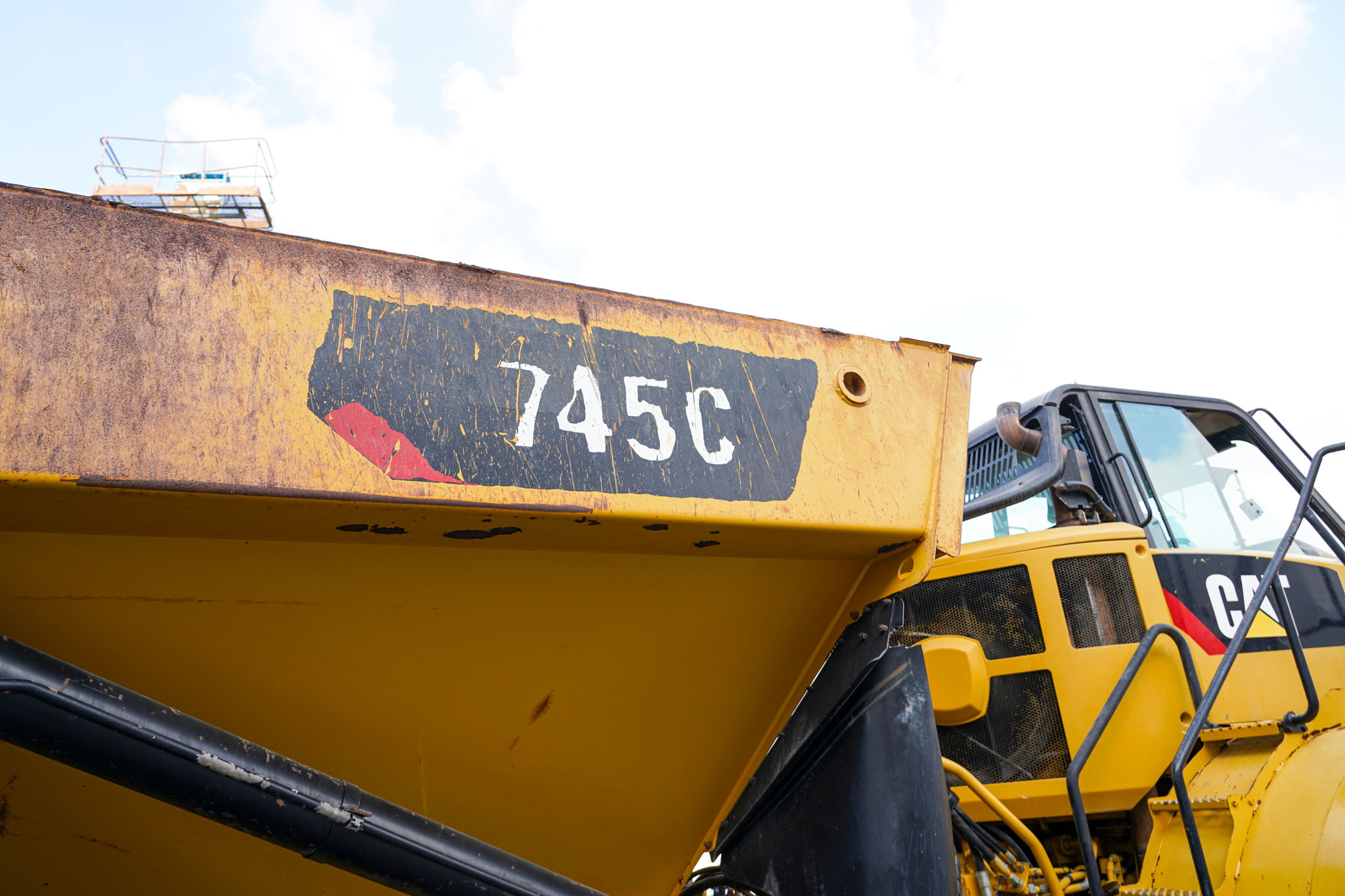 2015 CAT 745C Articulated Dump Truck - Image 12