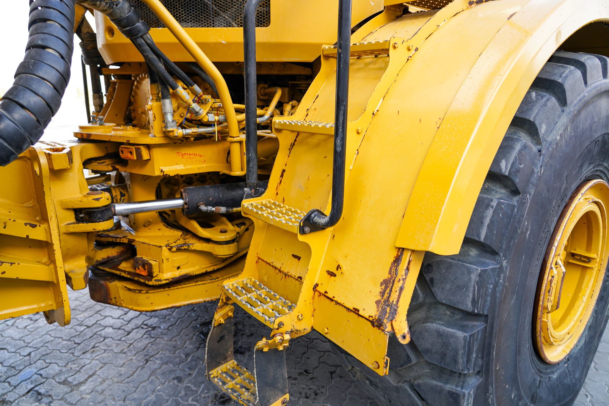 2015 CAT 745C Articulated Dump Truck - Image 25