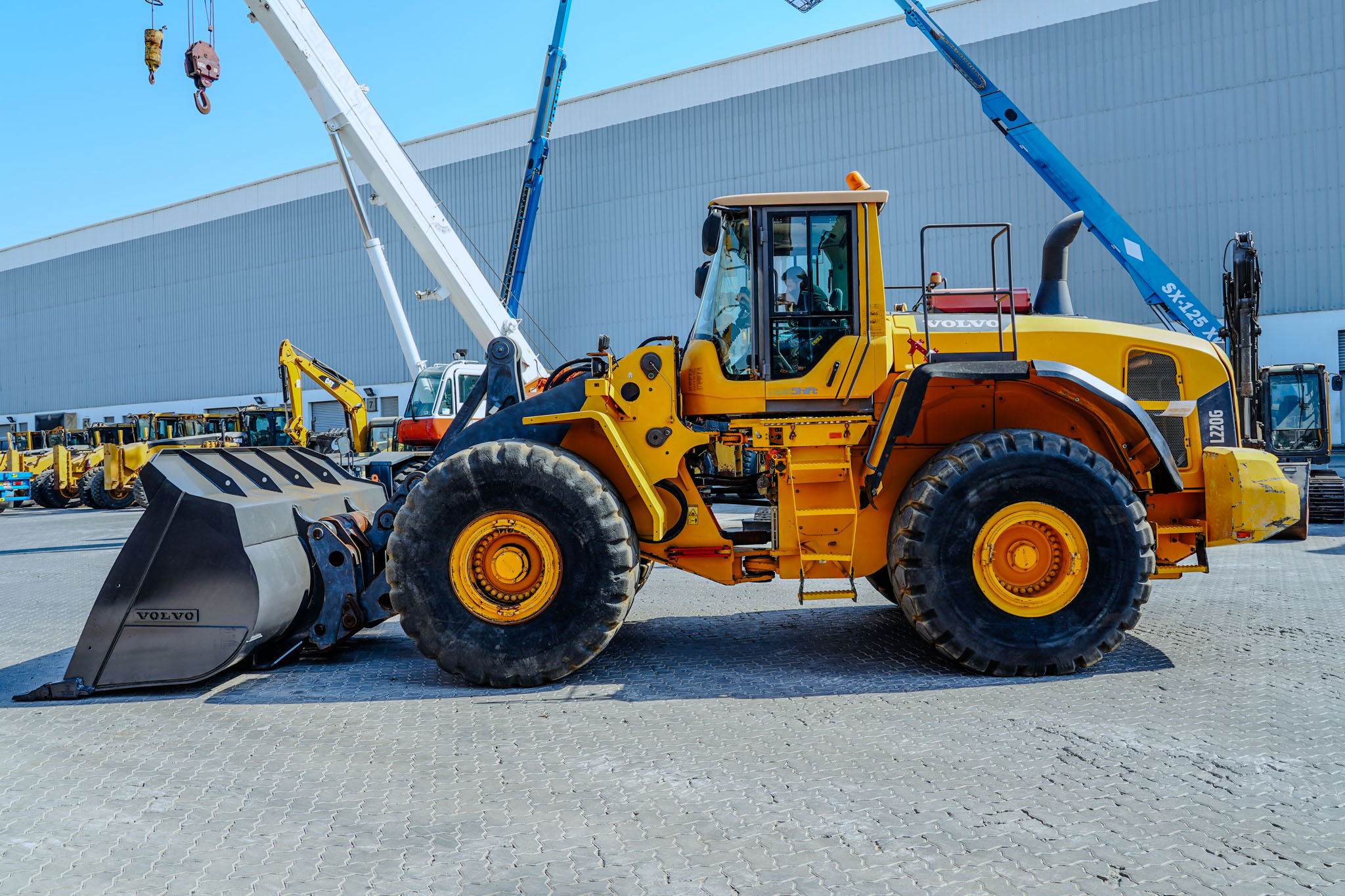 2012 VOLVO L220G Wheel Loader - Image 16