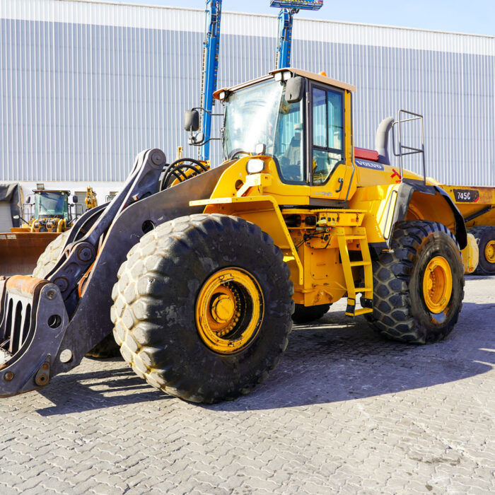 2012 VOLVO L220G Wheel Loader
