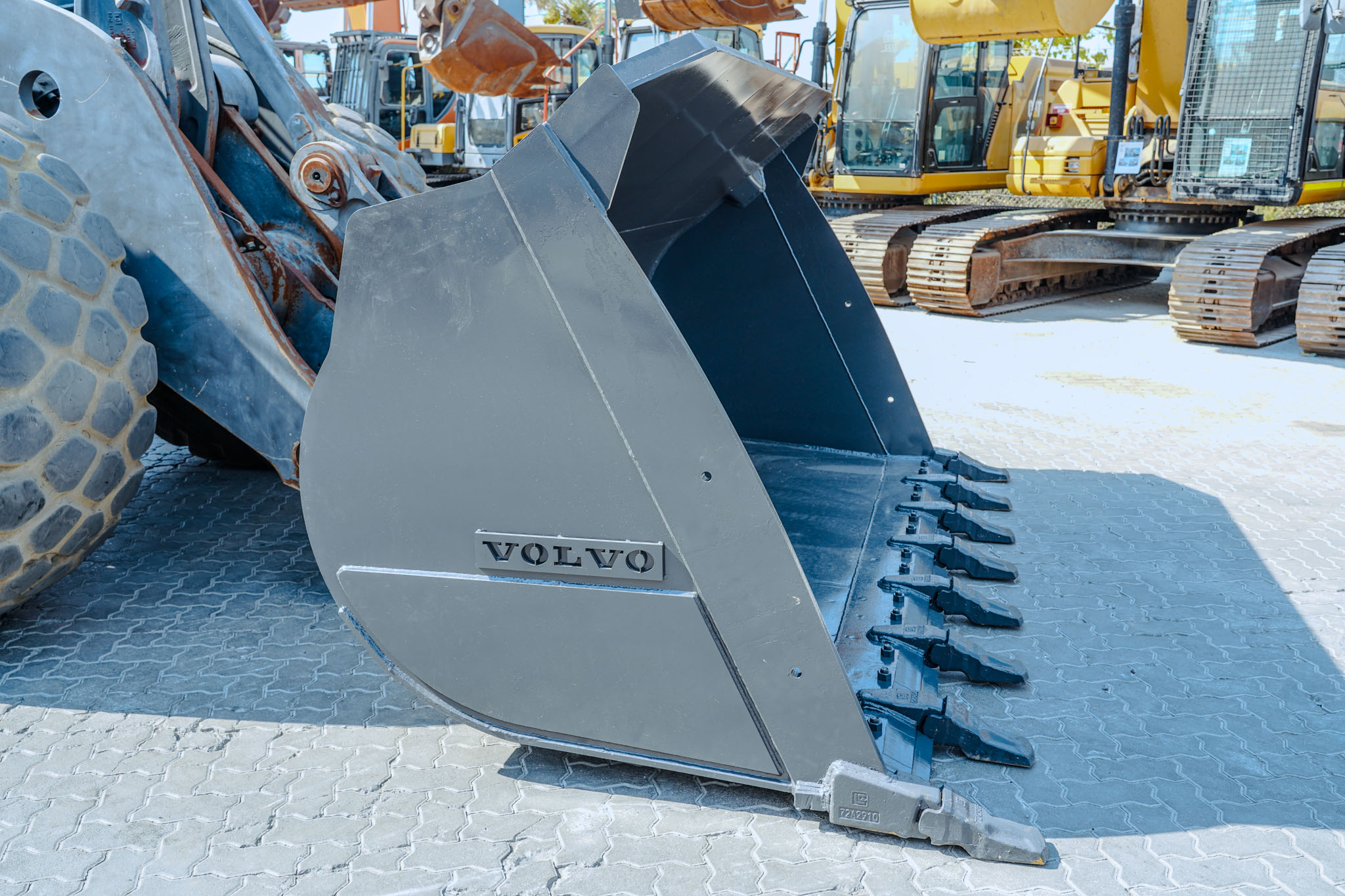 2012 VOLVO L220G Wheel Loader - Image 7