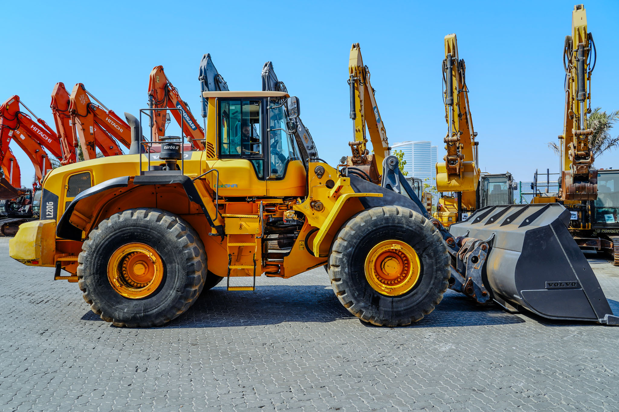 2012 VOLVO L220G Wheel Loader - Image 5