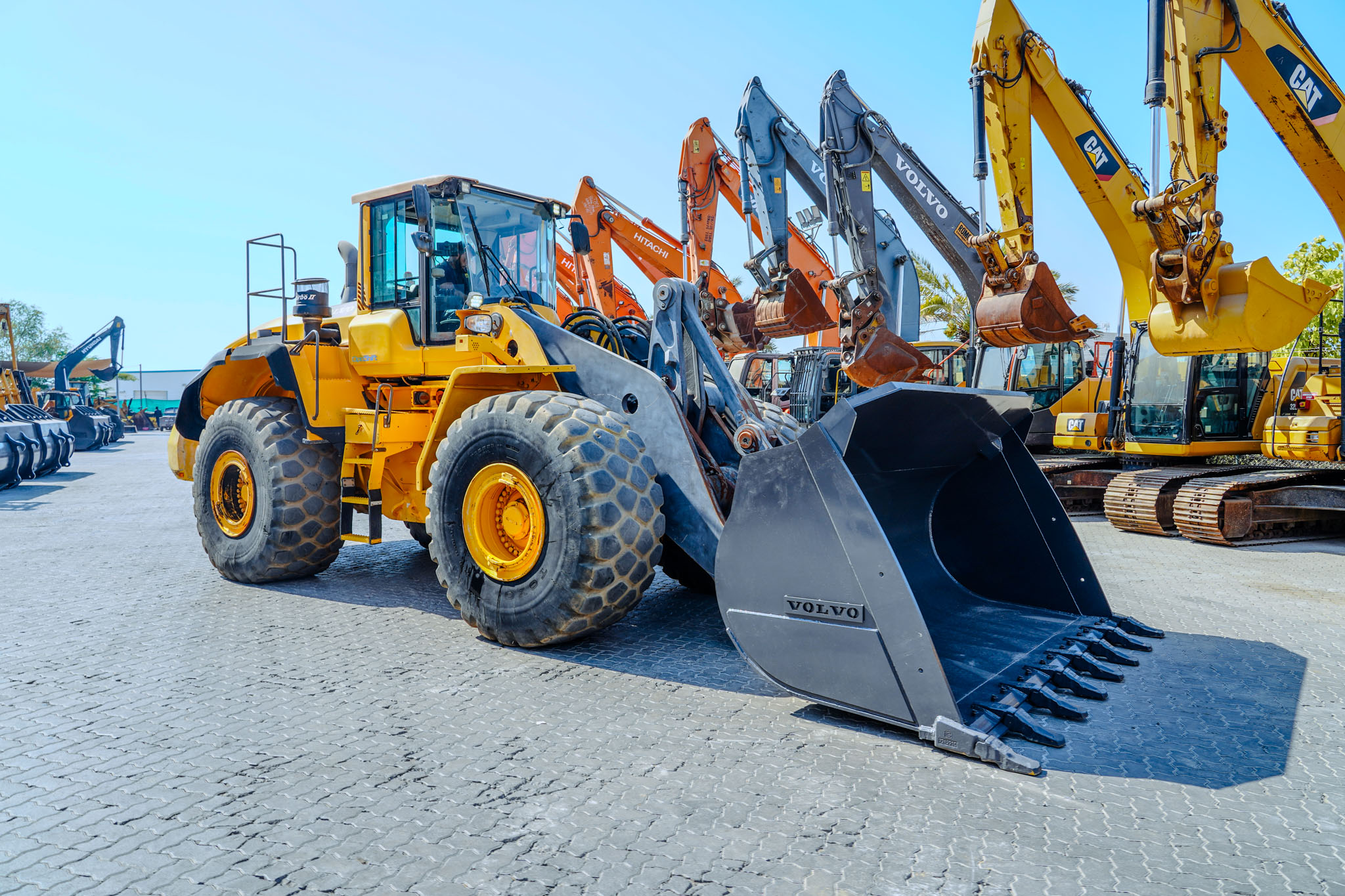 2012 VOLVO L220G Wheel Loader