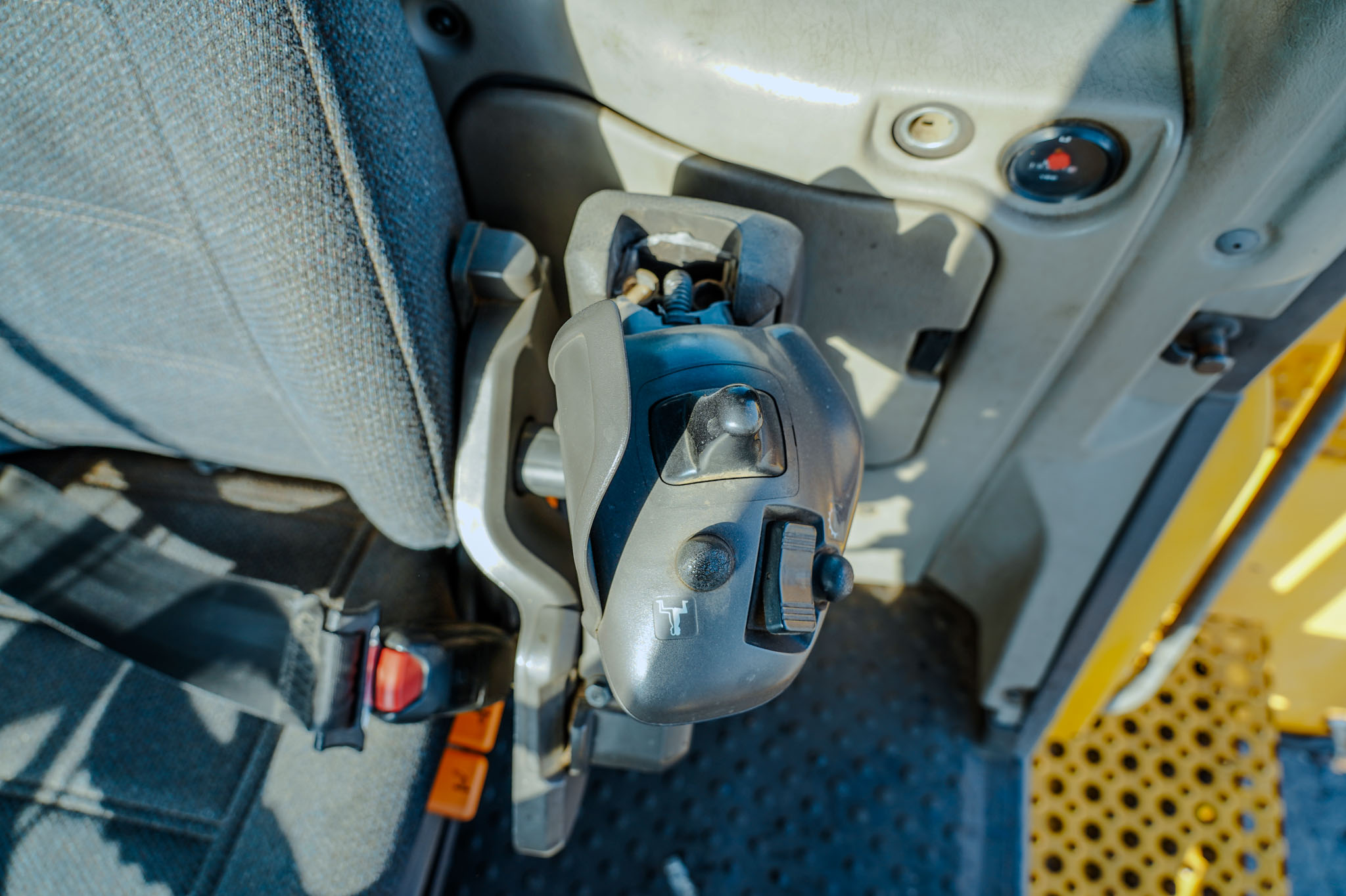 2012 VOLVO L220G Wheel Loader - Image 9