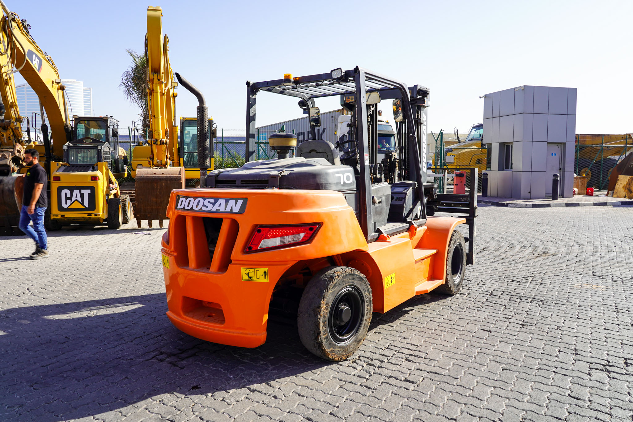 2016 DOOSAN D70S-7 7 ton Diesel Forklift - Image 4