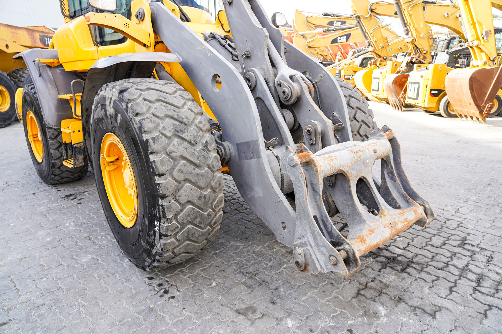 2016 VOLVO L90H WHEEL LOADER - Image 9