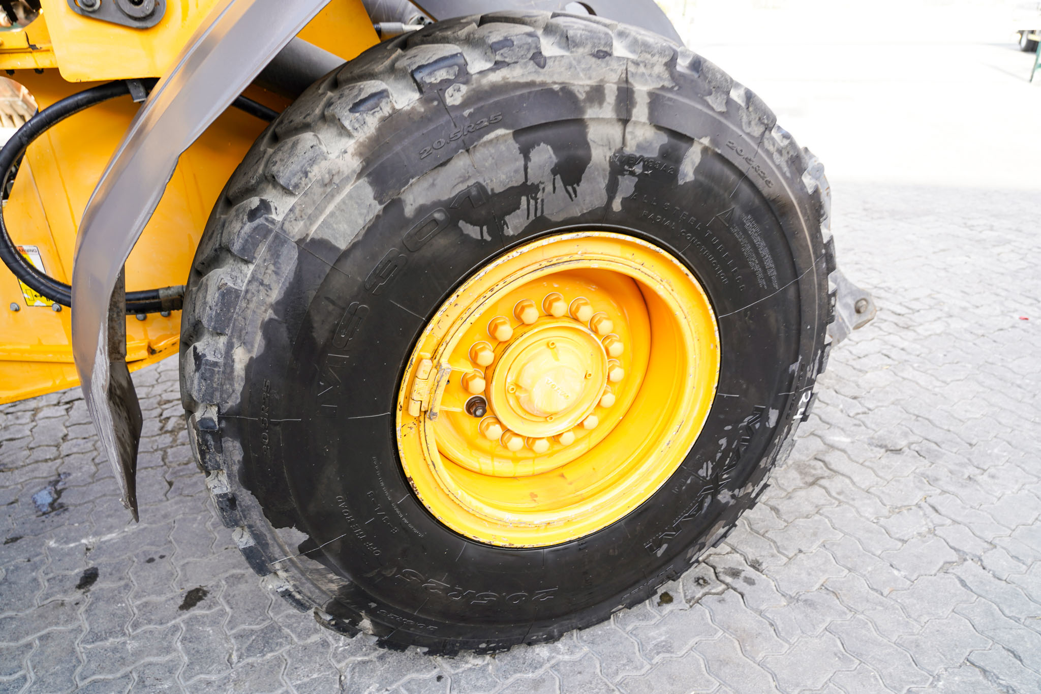2016 VOLVO L90H WHEEL LOADER - Image 11
