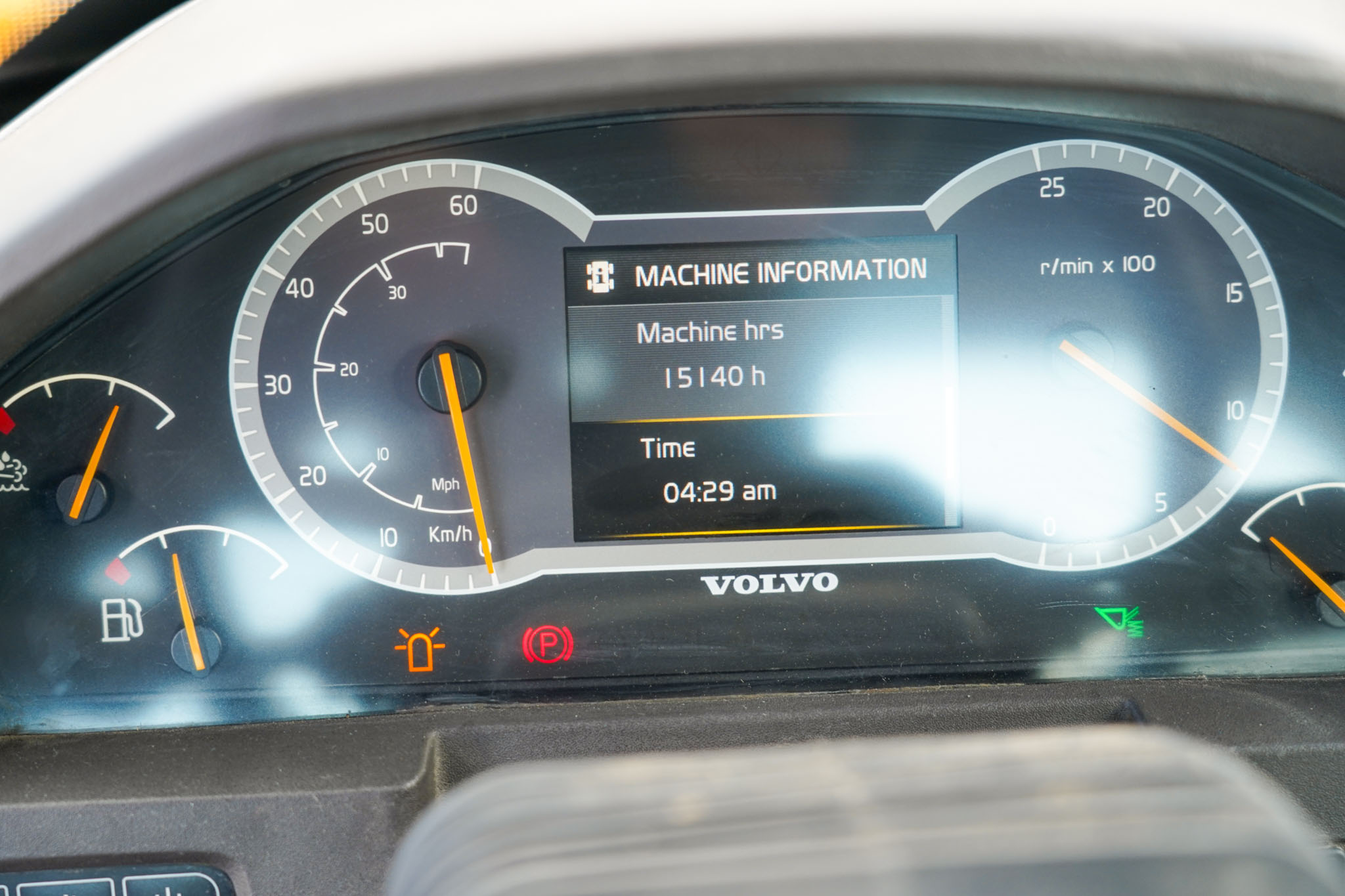 2016 VOLVO L90H WHEEL LOADER - Image 27