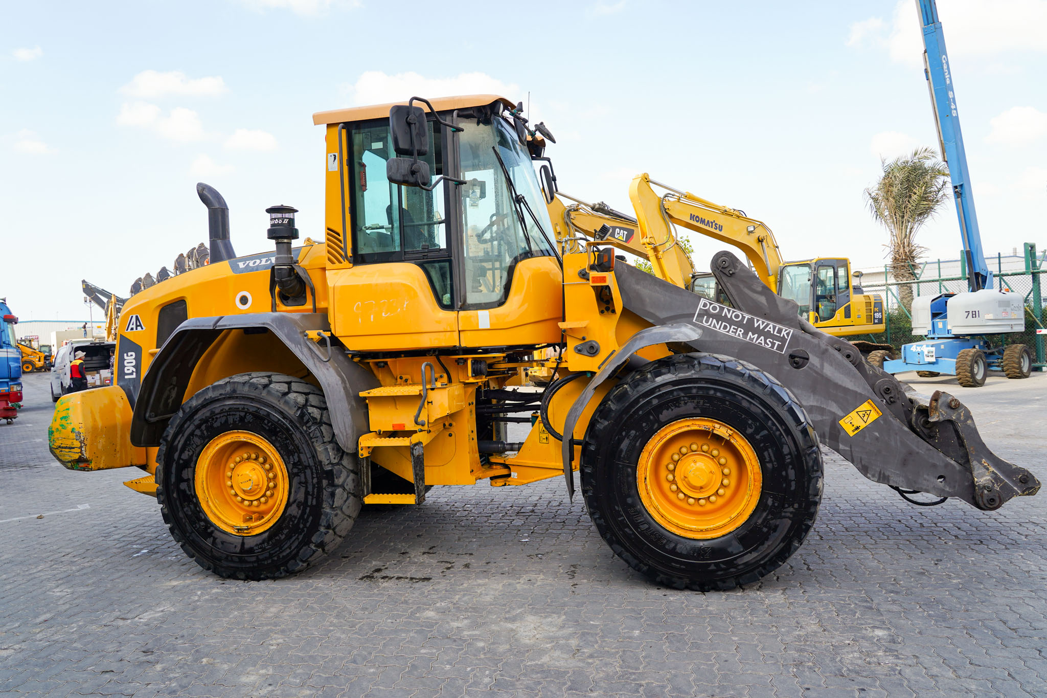 2012 VOLVO L90G Wheel Loader - Image 5