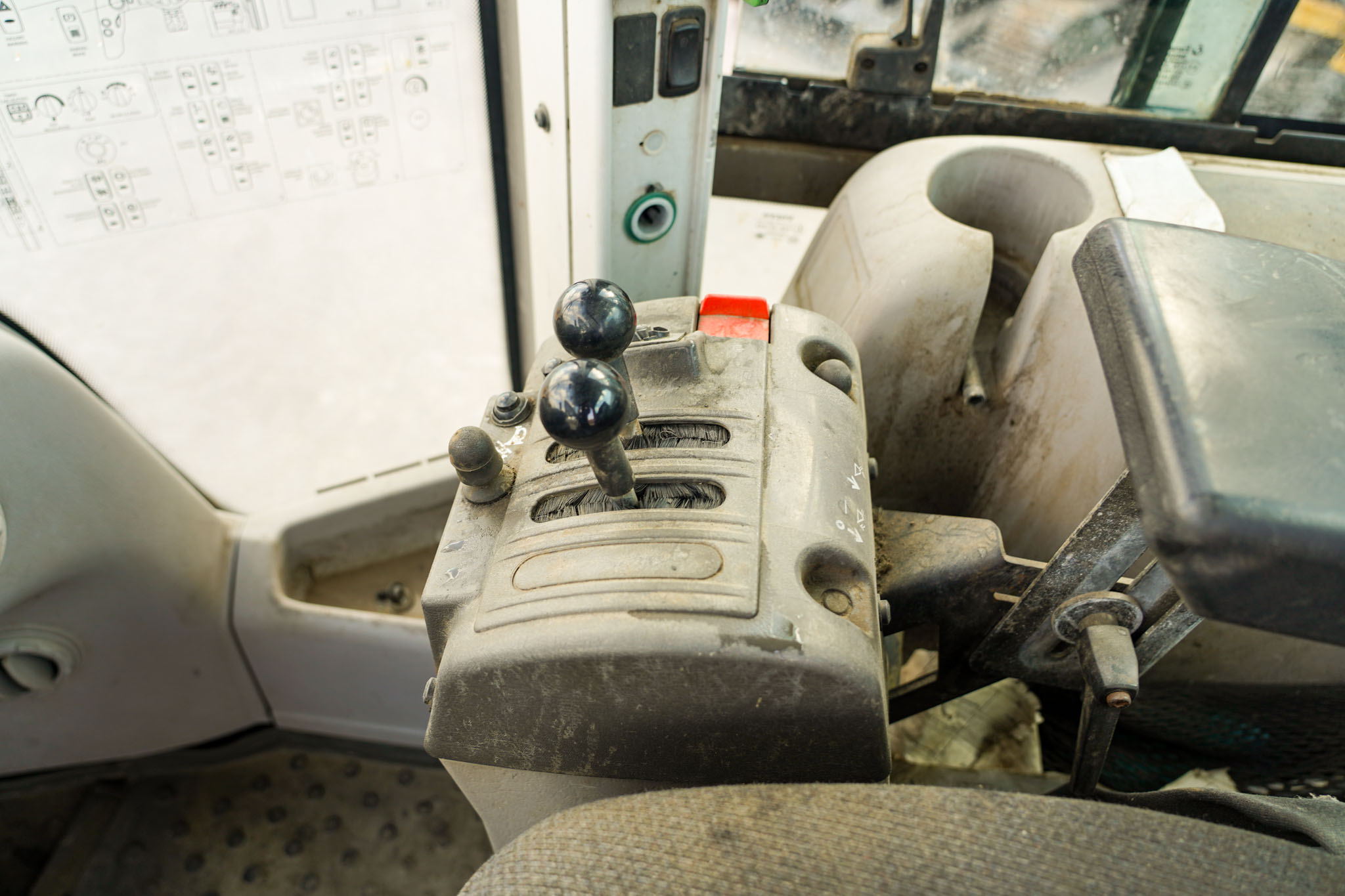 2012 VOLVO L90G Wheel Loader - Image 25