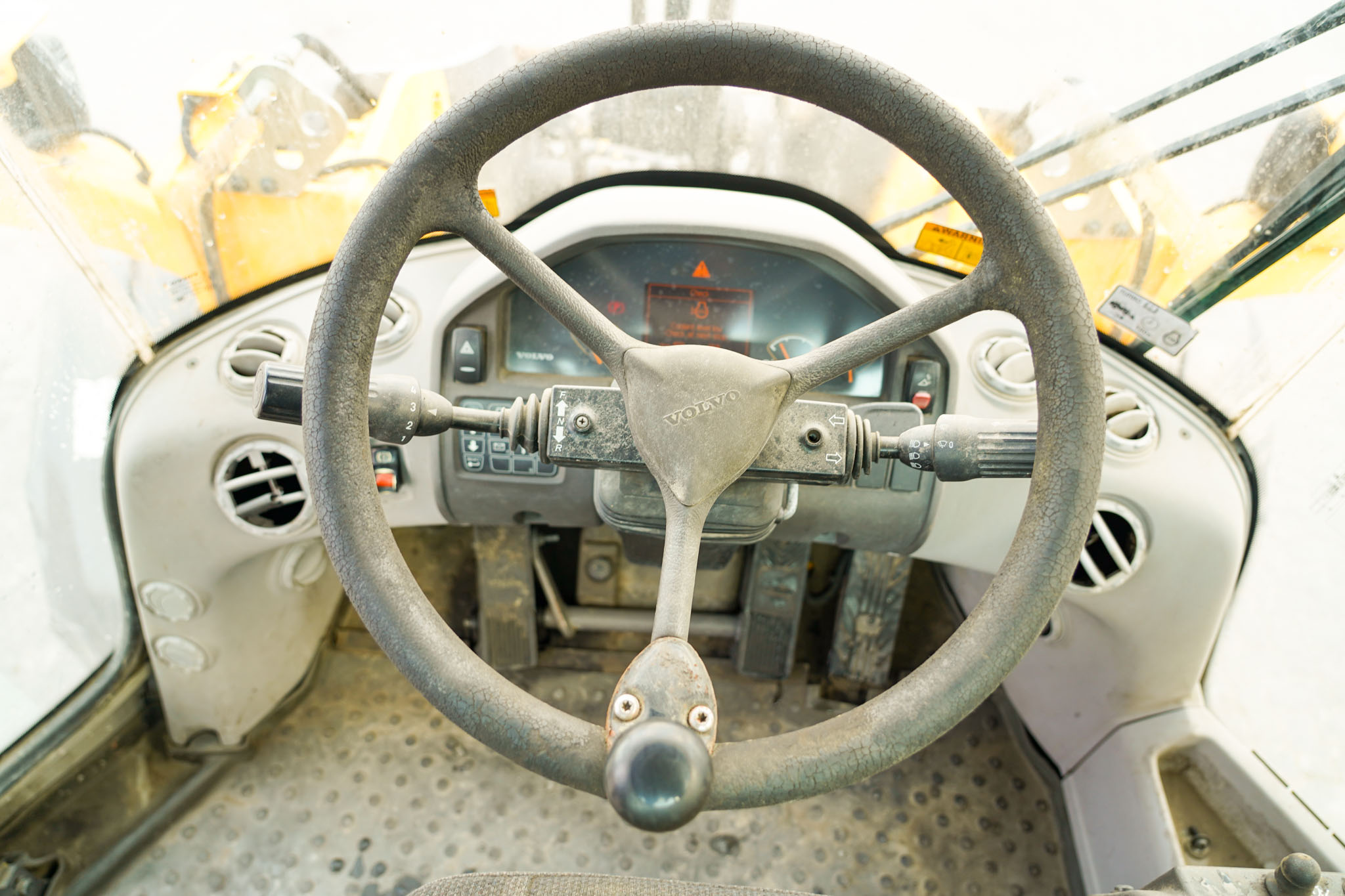 2012 VOLVO L90G Wheel Loader - Image 24