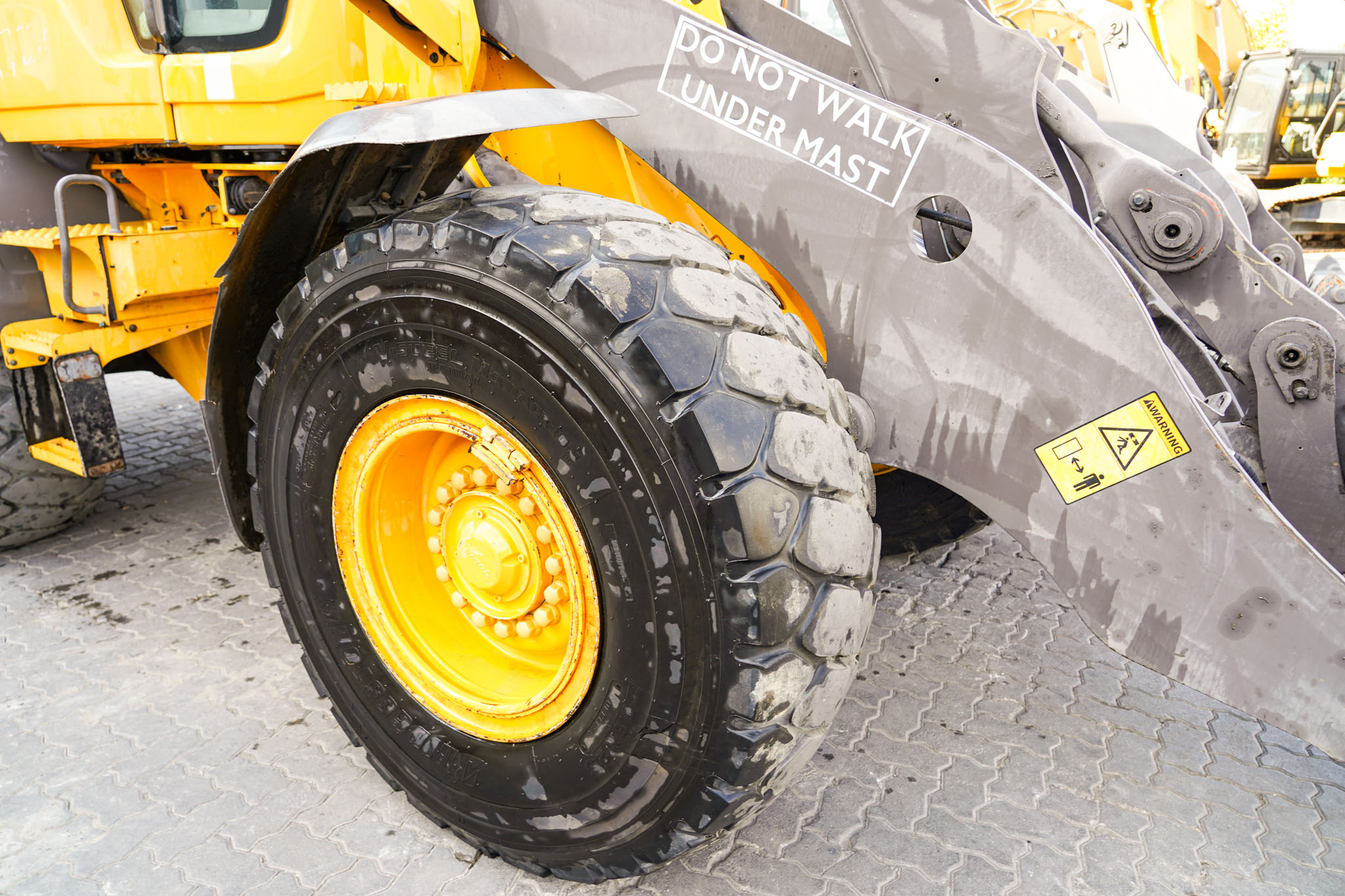 2012 VOLVO L90G Wheel Loader - Image 10