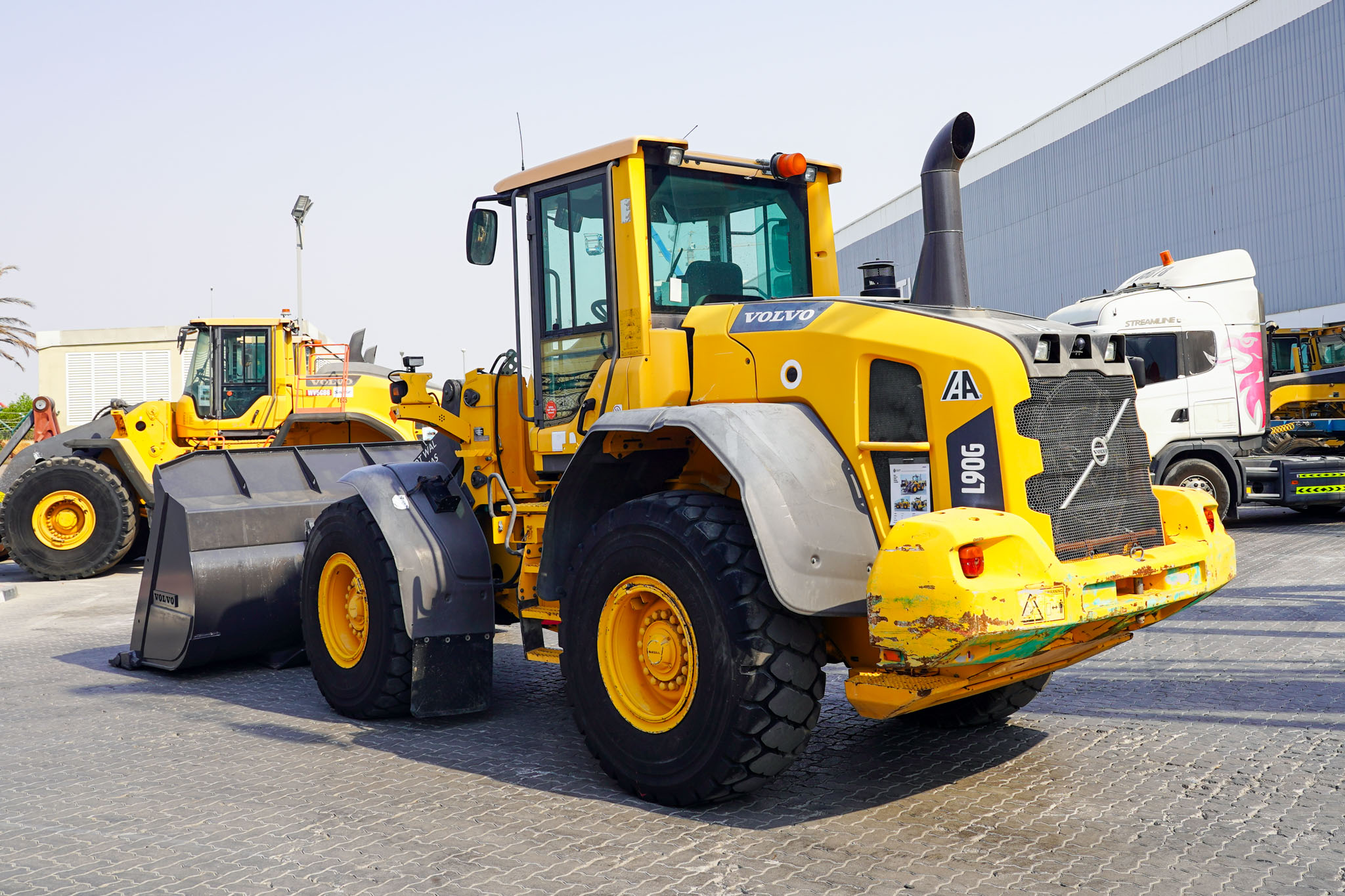 2012 VOLVO L90G Wheel Loader - Image 5
