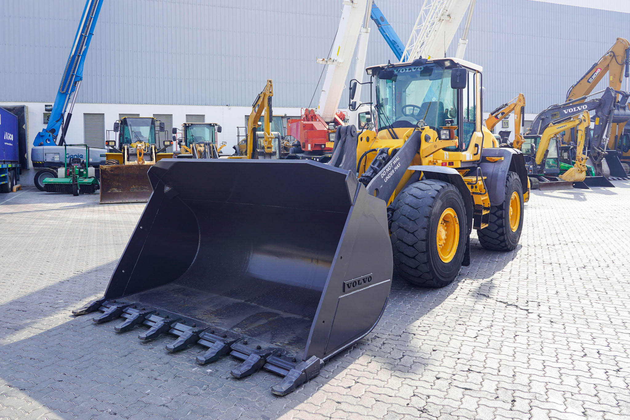 2012 VOLVO L90G Wheel Loader