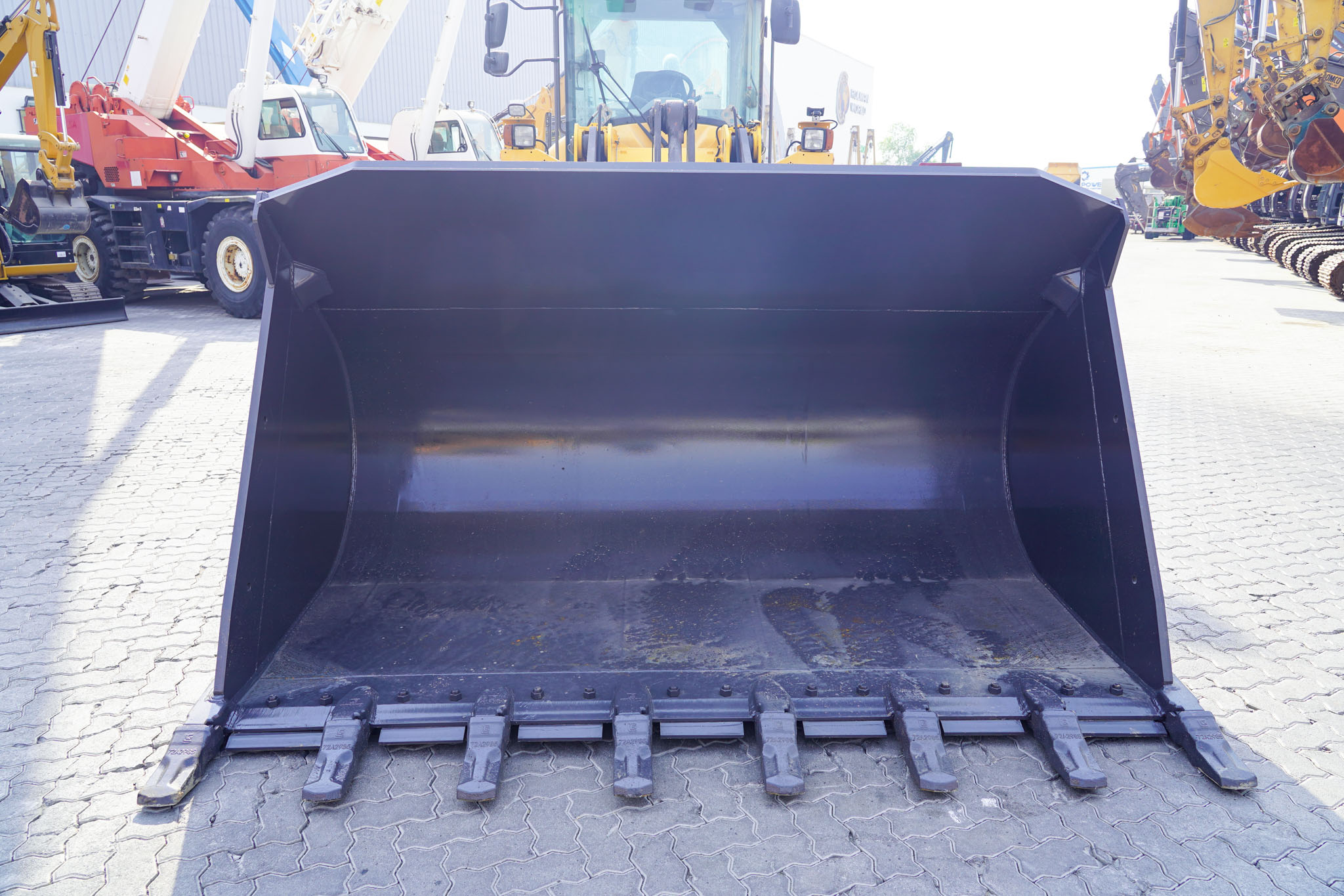 2012 VOLVO L90G Wheel Loader - Image 11