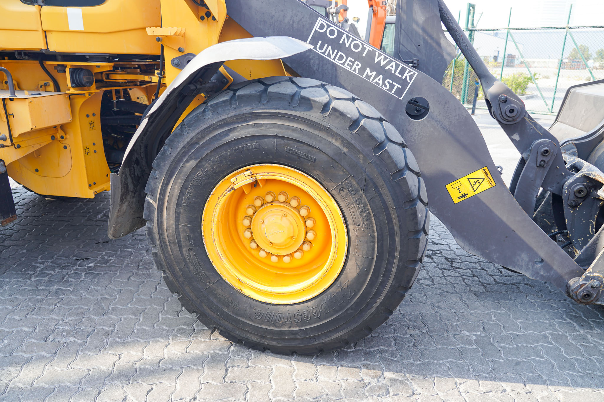 2012 VOLVO L90G Wheel Loader - Image 27