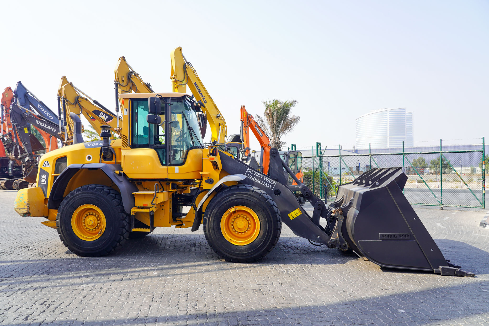 2012 VOLVO L90G Wheel Loader - Image 7
