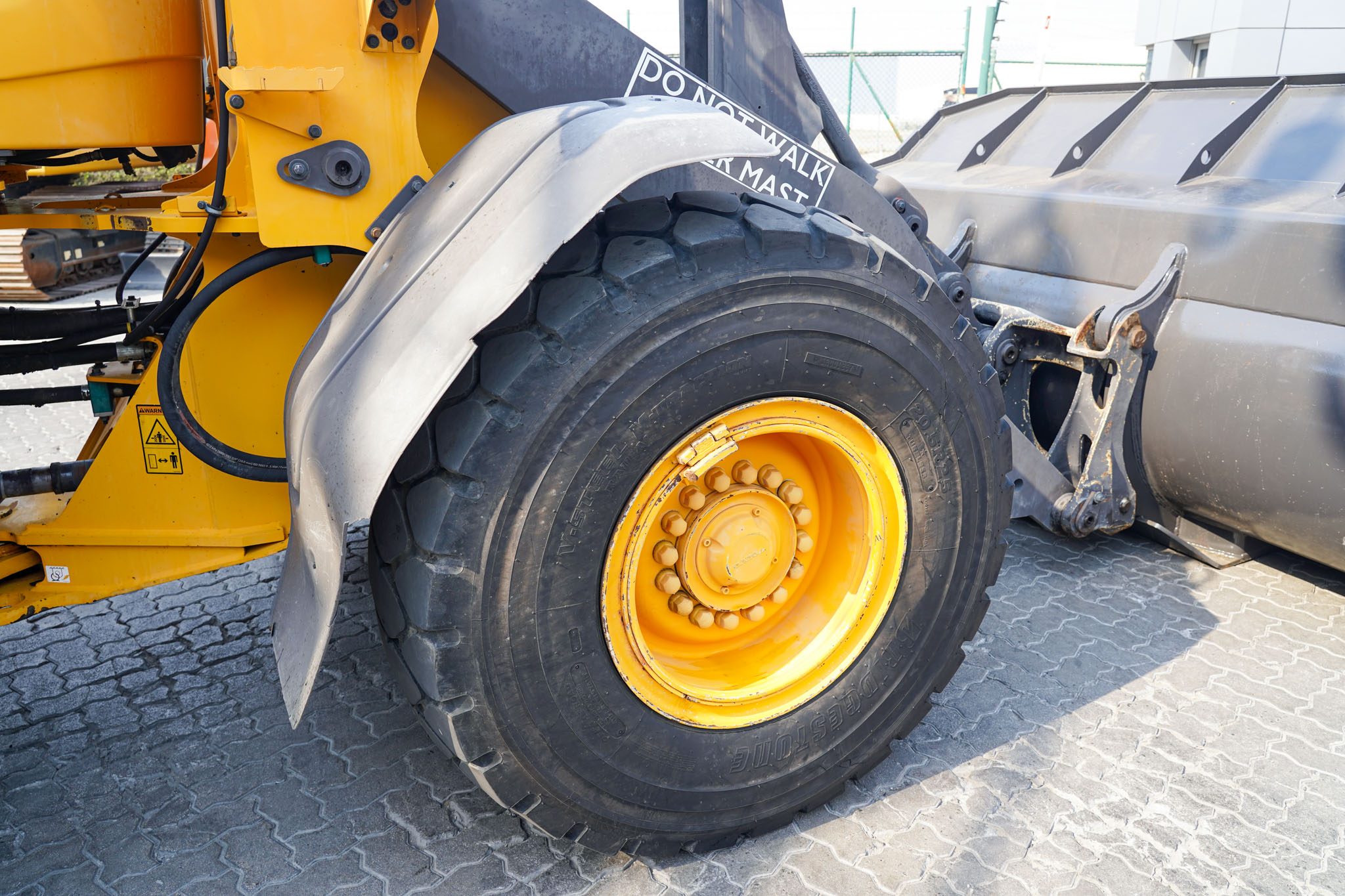 2012 VOLVO L90G Wheel Loader - Image 28