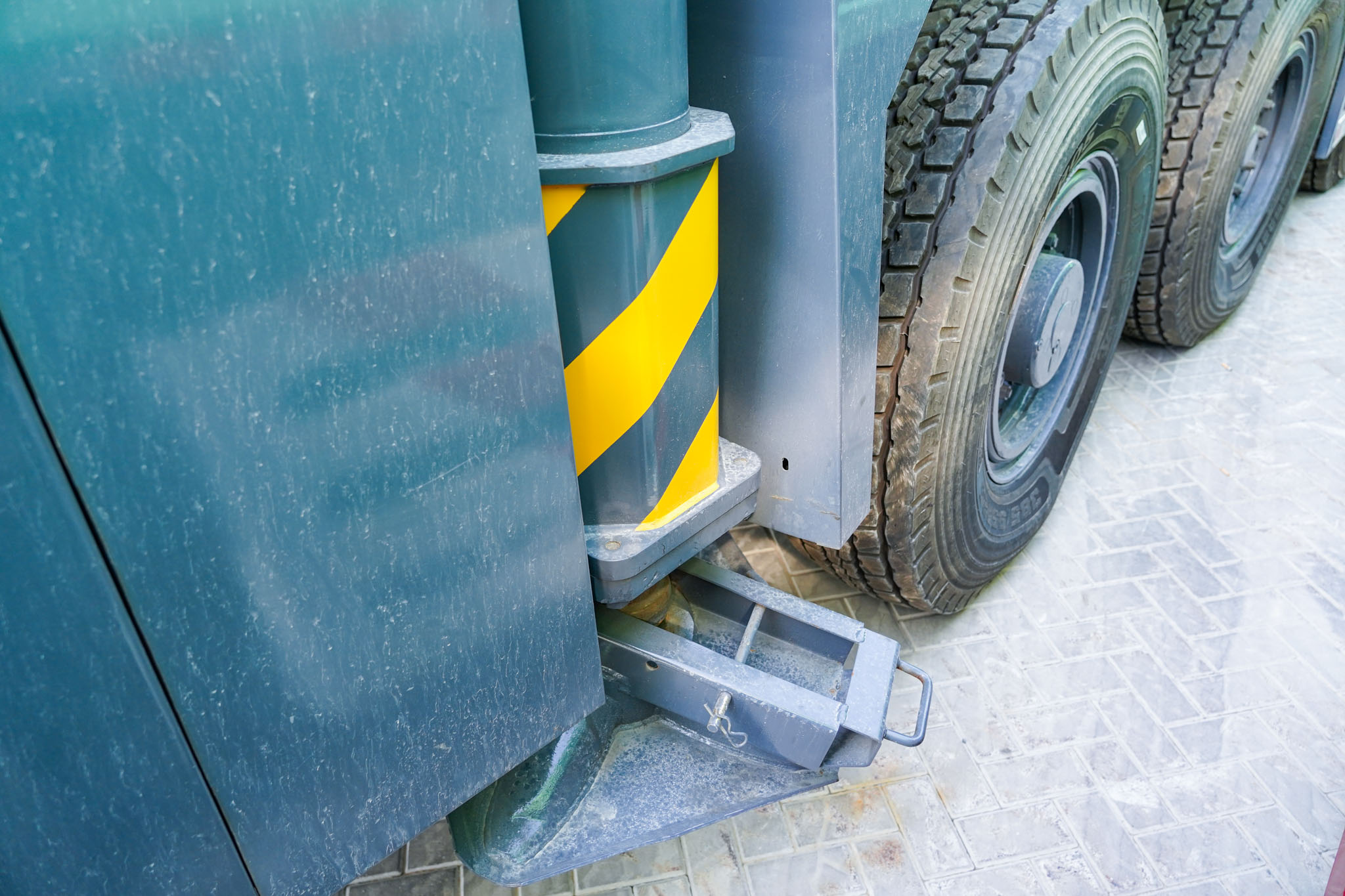 2020 XCMG QAY160 160 ton 12x6x10 All Terrain Crane - Image 12