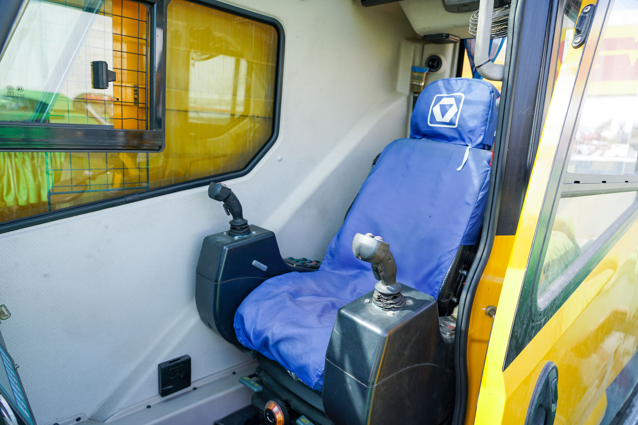 2020 XCMG QAY160 160 ton 12x6x10 All Terrain Crane - Image 37