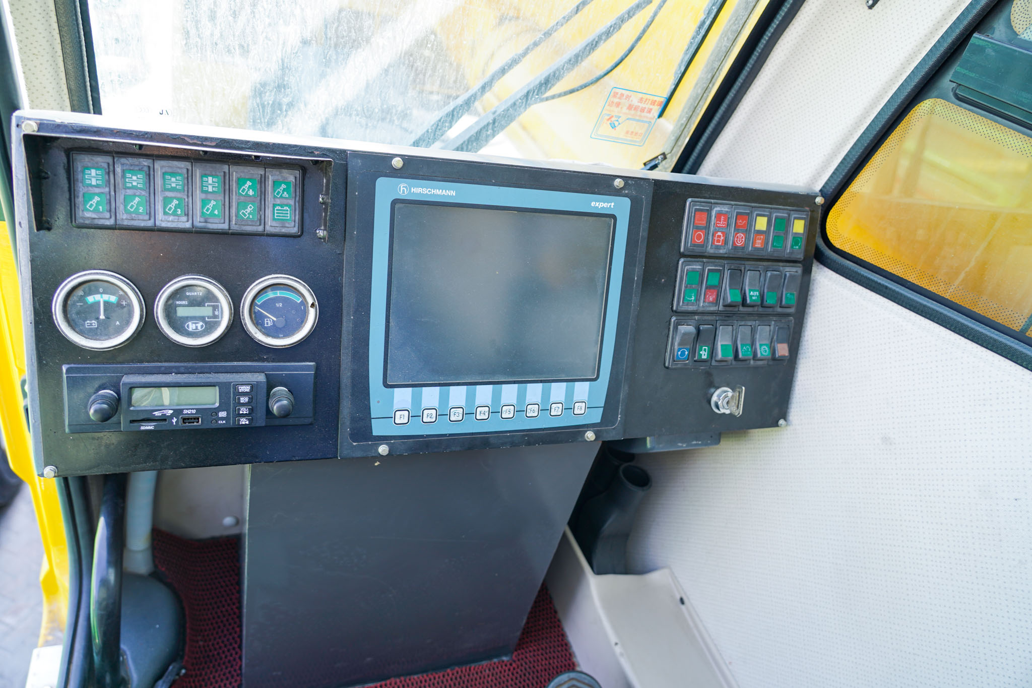 2020 XCMG QAY160 160 ton 12x6x10 All Terrain Crane - Image 38