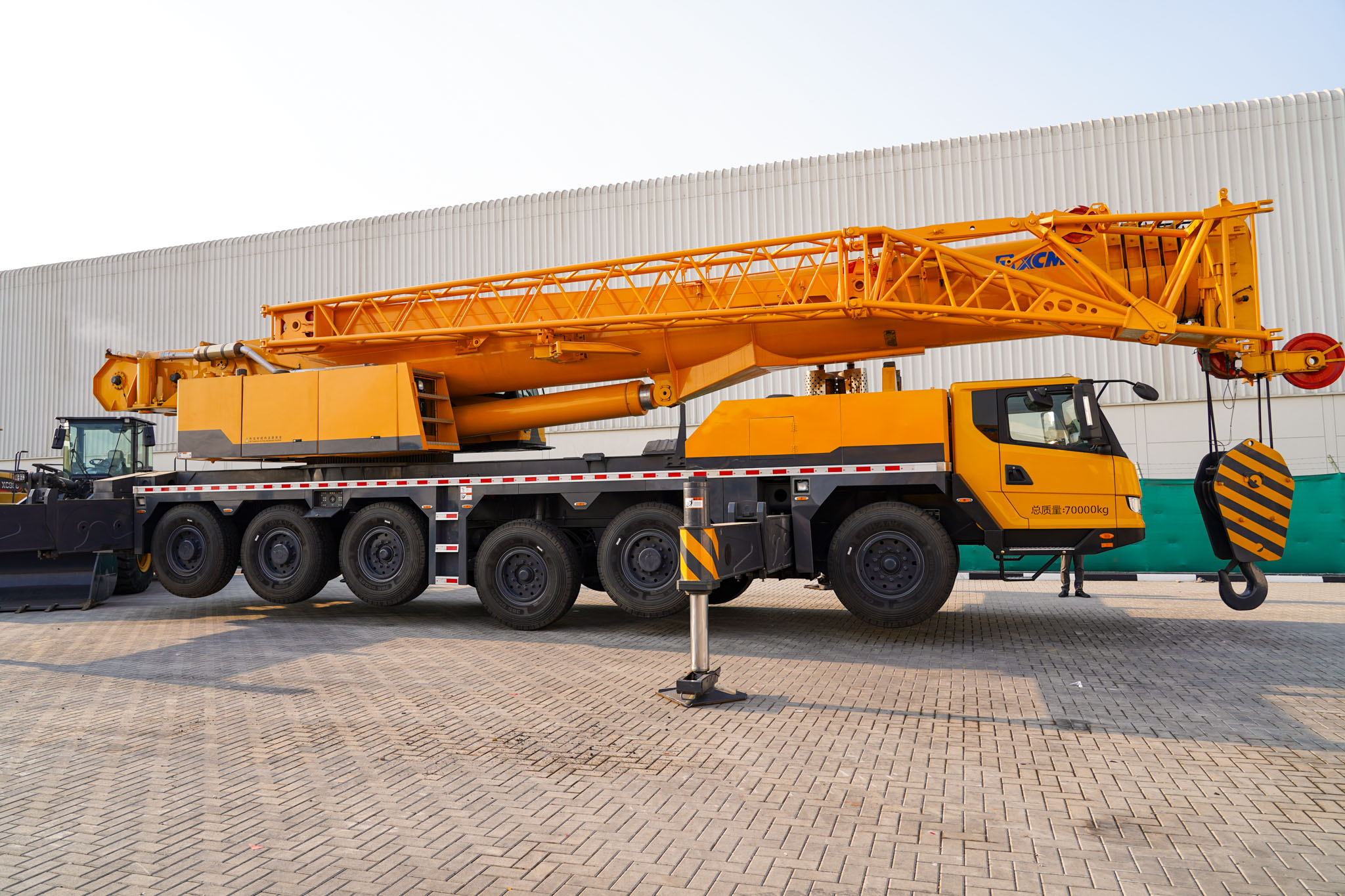 2020 XCMG QAY160 160 ton 12x6x10 All Terrain Crane - Image 4