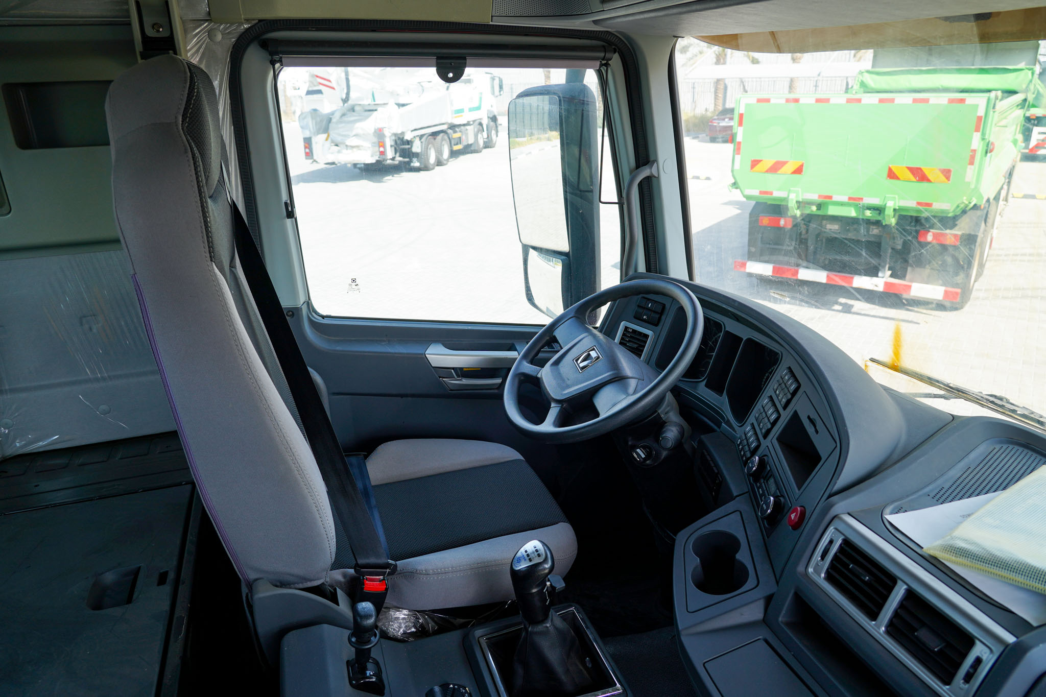 2021 XCMG Hanvan NXG4250D5WB 6x2 Twin Steer Sleeper Truck Head (Unused) - Image 22