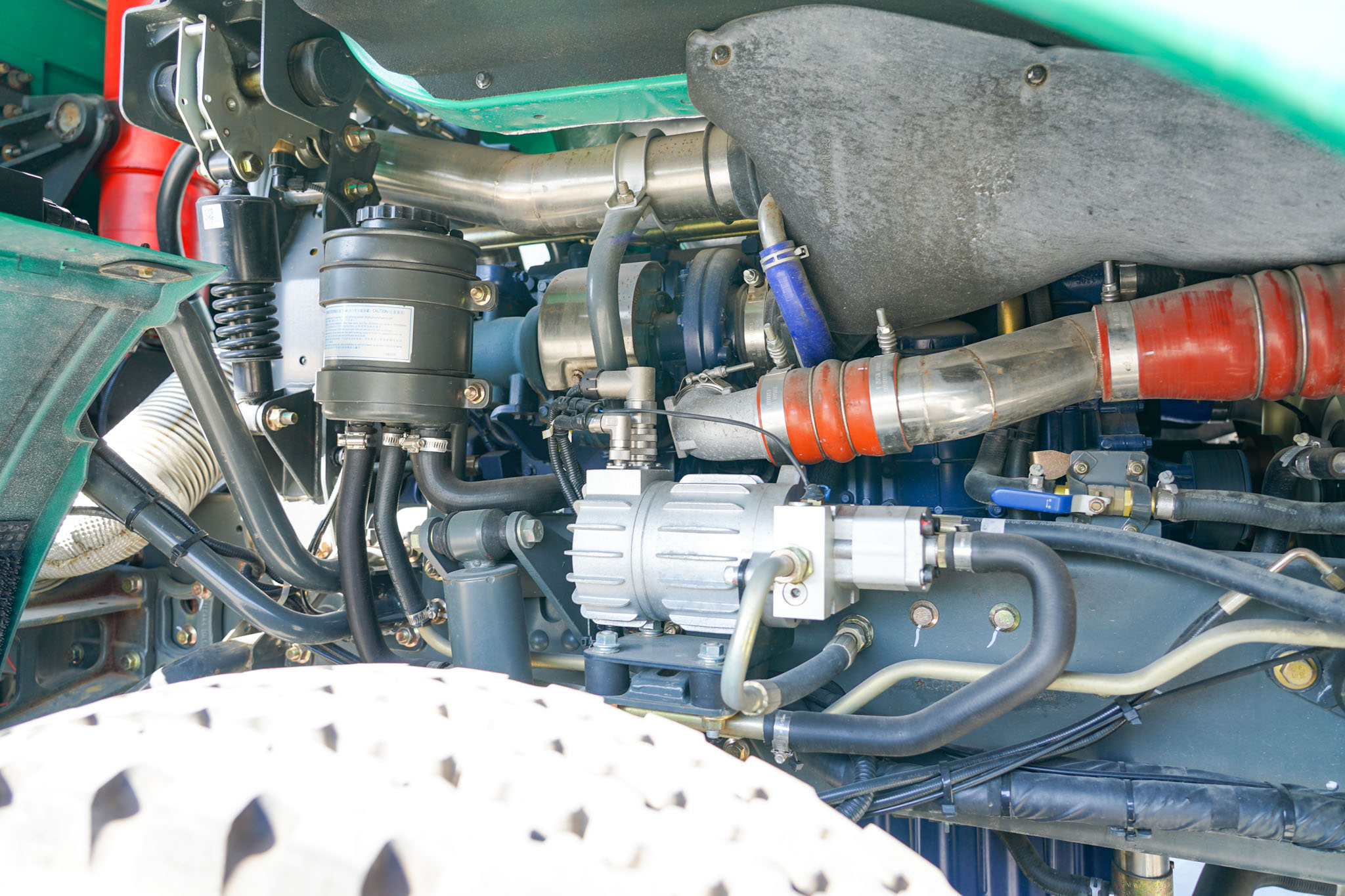 2023 XCMG Hanvan XGA3310D6NEX 8x4 Twin-Steer Sleeper Tipper Truck (Unused) - Image 13