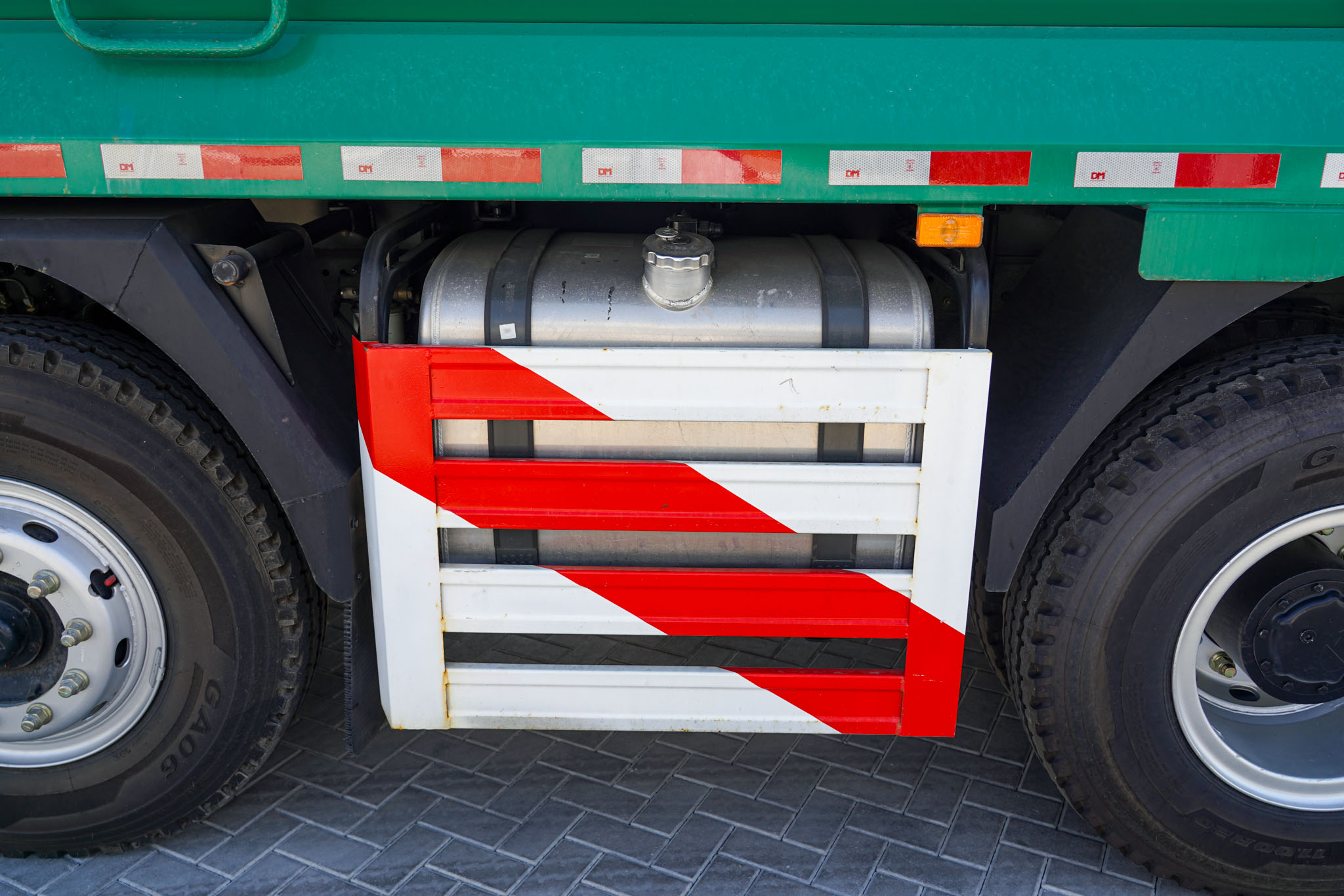 2023 XCMG Hanvan XGA3310D6NEX 8x4 Twin-Steer Sleeper Tipper Truck (Unused) - Image 20