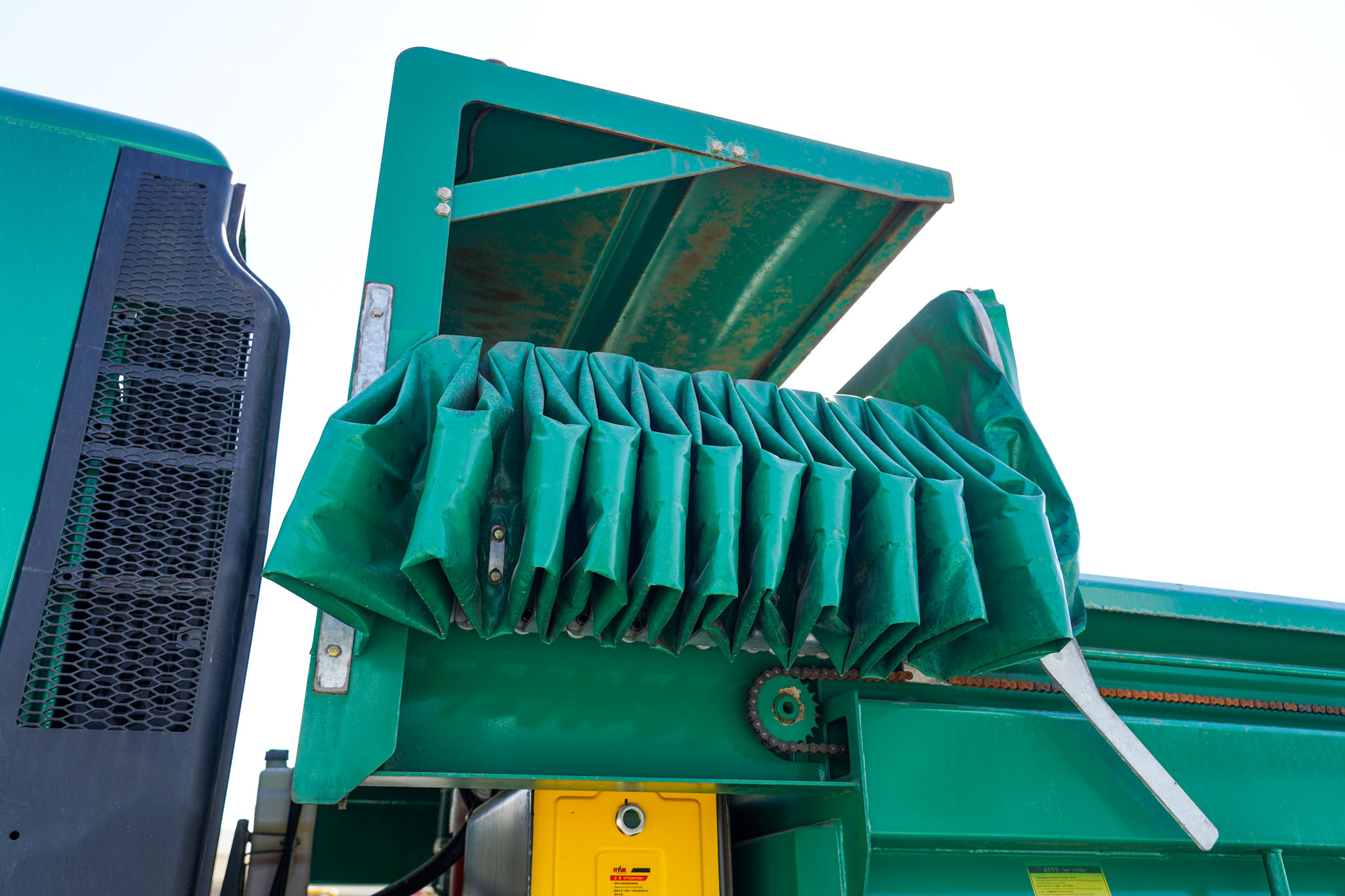 2023 XCMG Hanvan XGA3310D6NEX 8x4 Twin-Steer Sleeper Tipper Truck (Unused) - Image 25