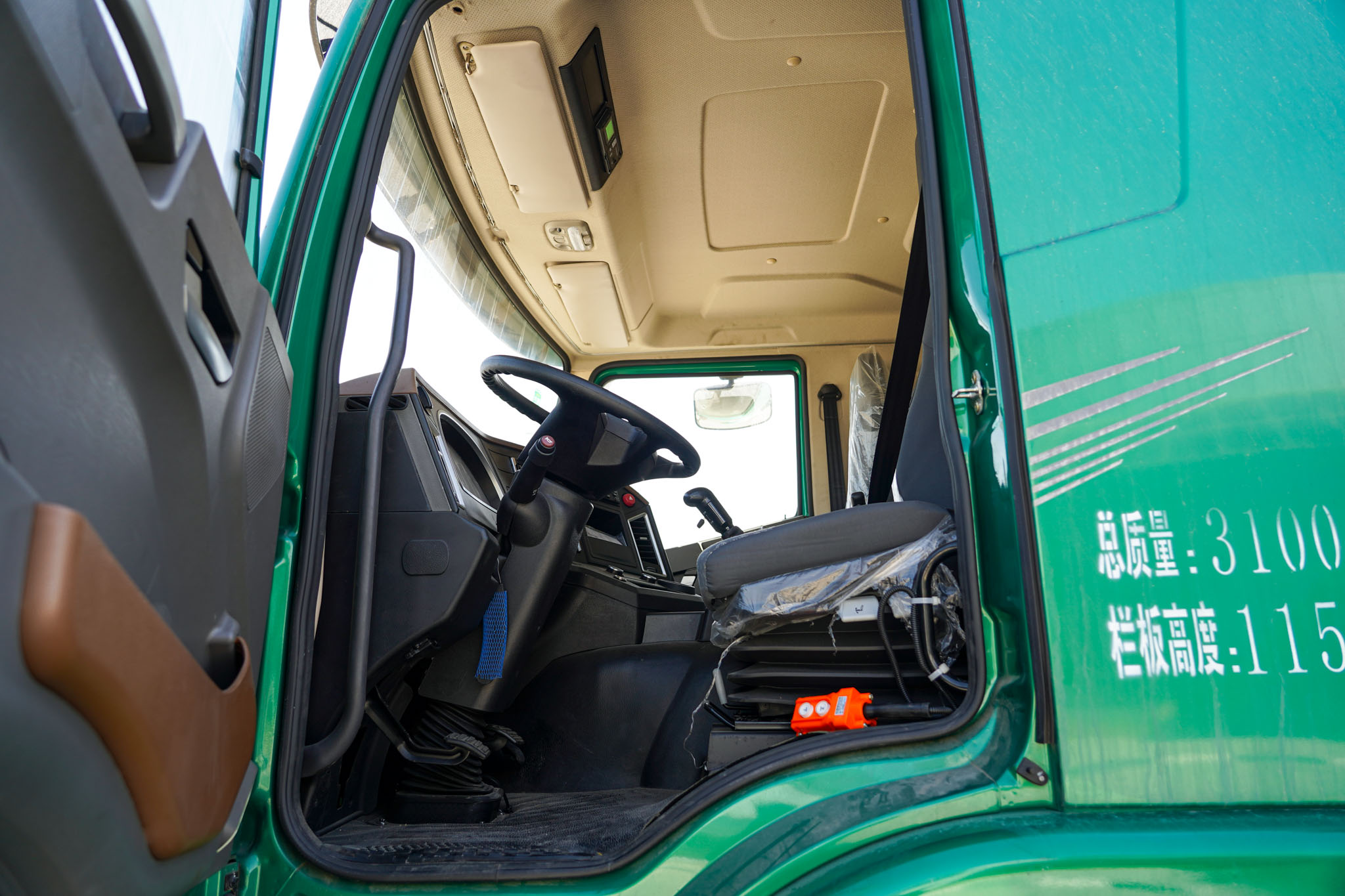 2023 XCMG Hanvan XGA3310D6NEX 8x4 Twin-Steer Sleeper Tipper Truck (Unused) - Image 28