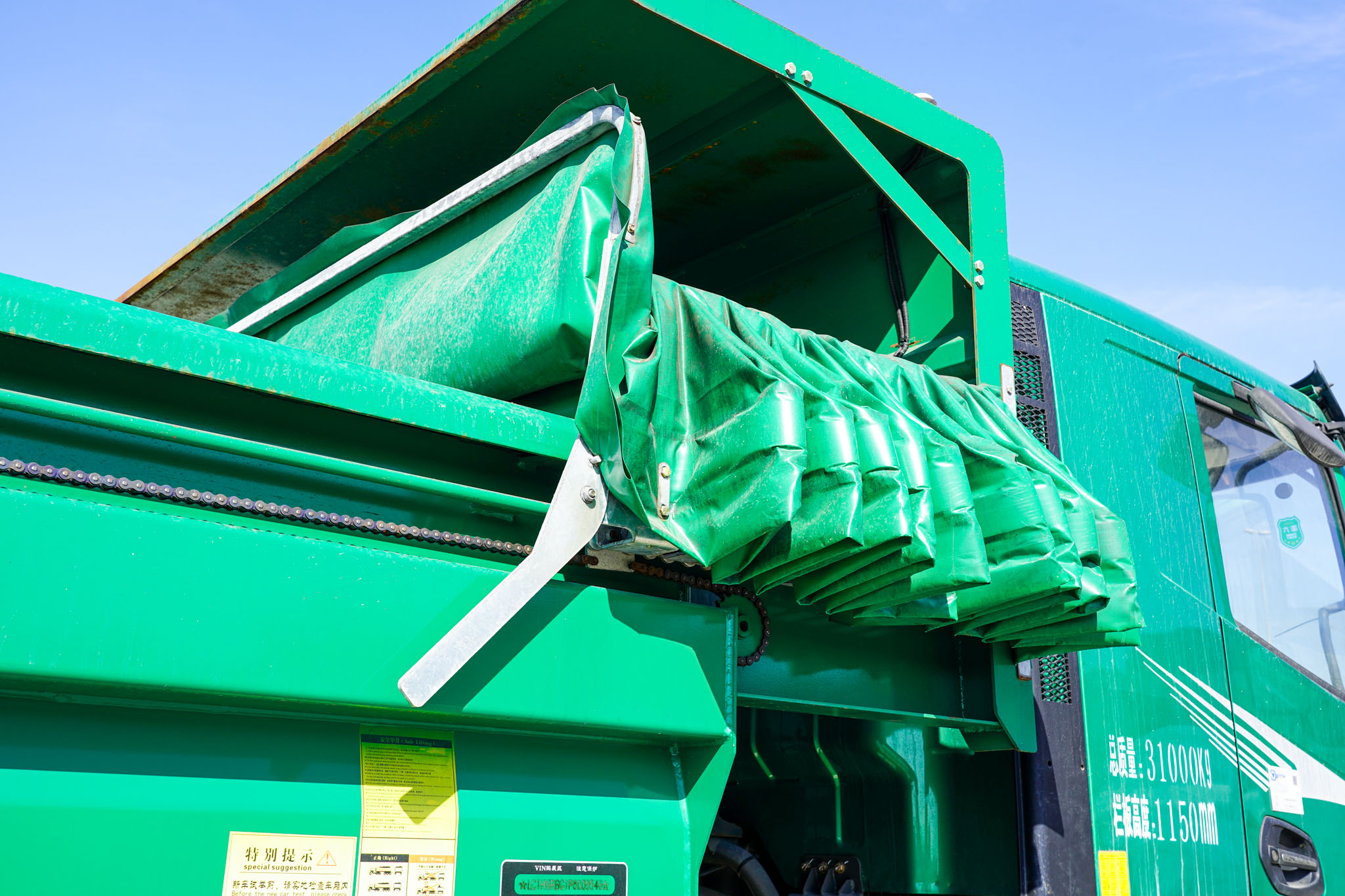 2023 XCMG Hanvan XGA3310D6NEX 8x4 Twin-Steer Sleeper Tipper Truck (Unused) - Image 24