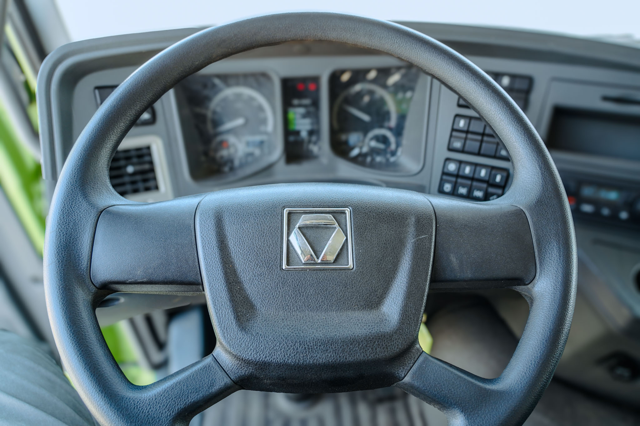 2021 XCMG HANVAN G7 XGA3310D5WE 8X4 Twin-Steer Sleeper Dump Truck (Unused) - Image 9